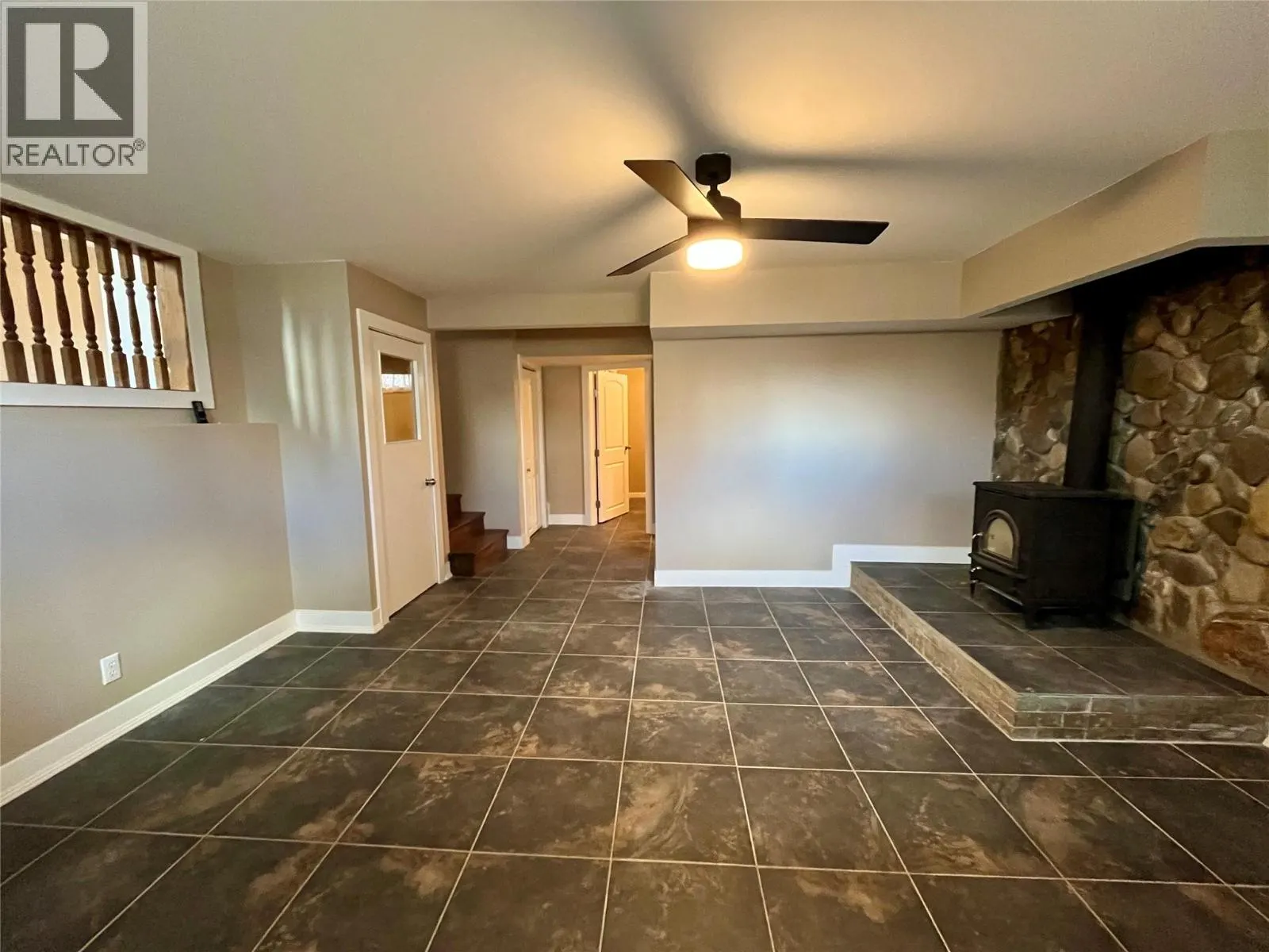 148 Gwillim Crescent
