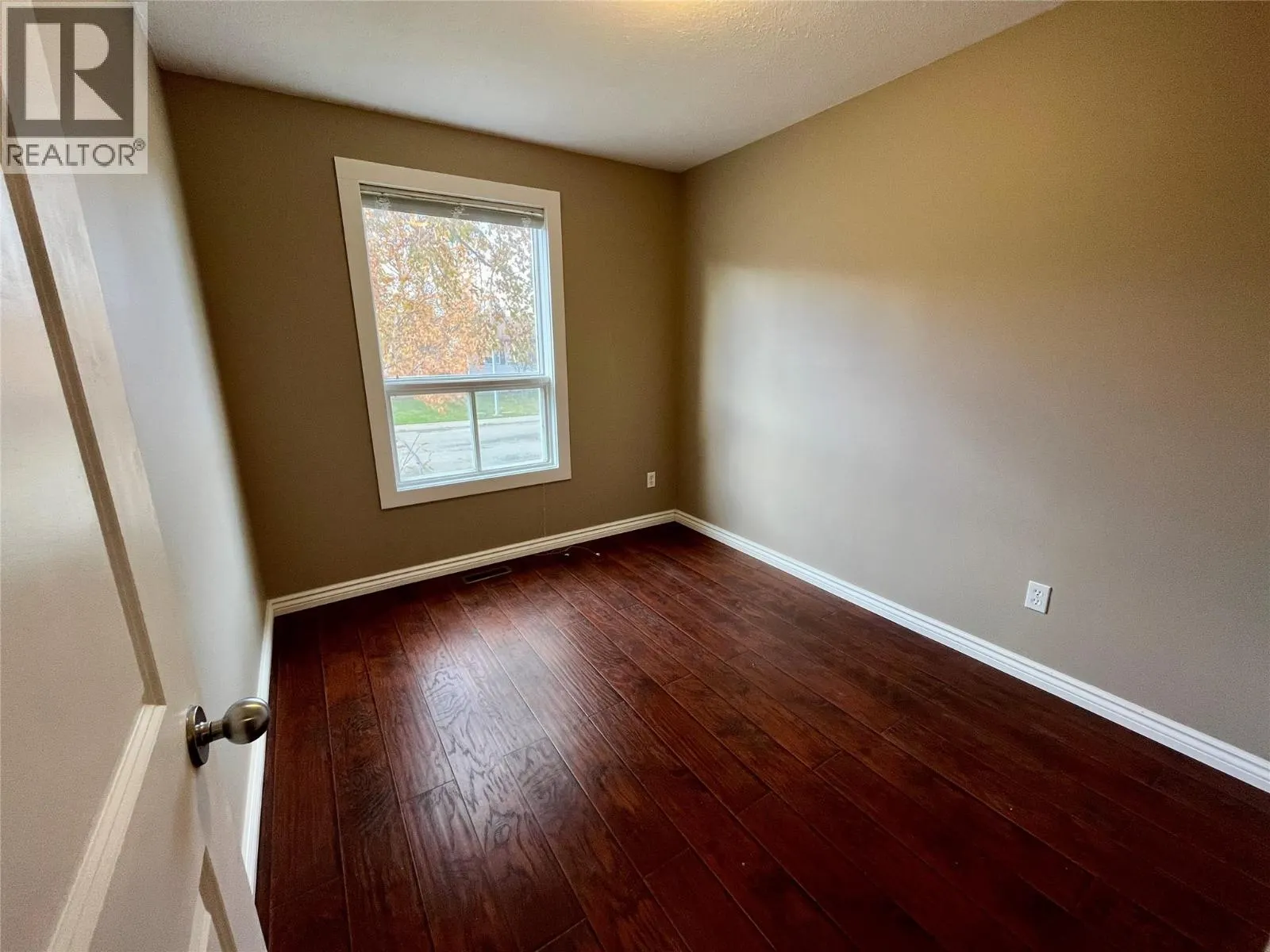148 Gwillim Crescent