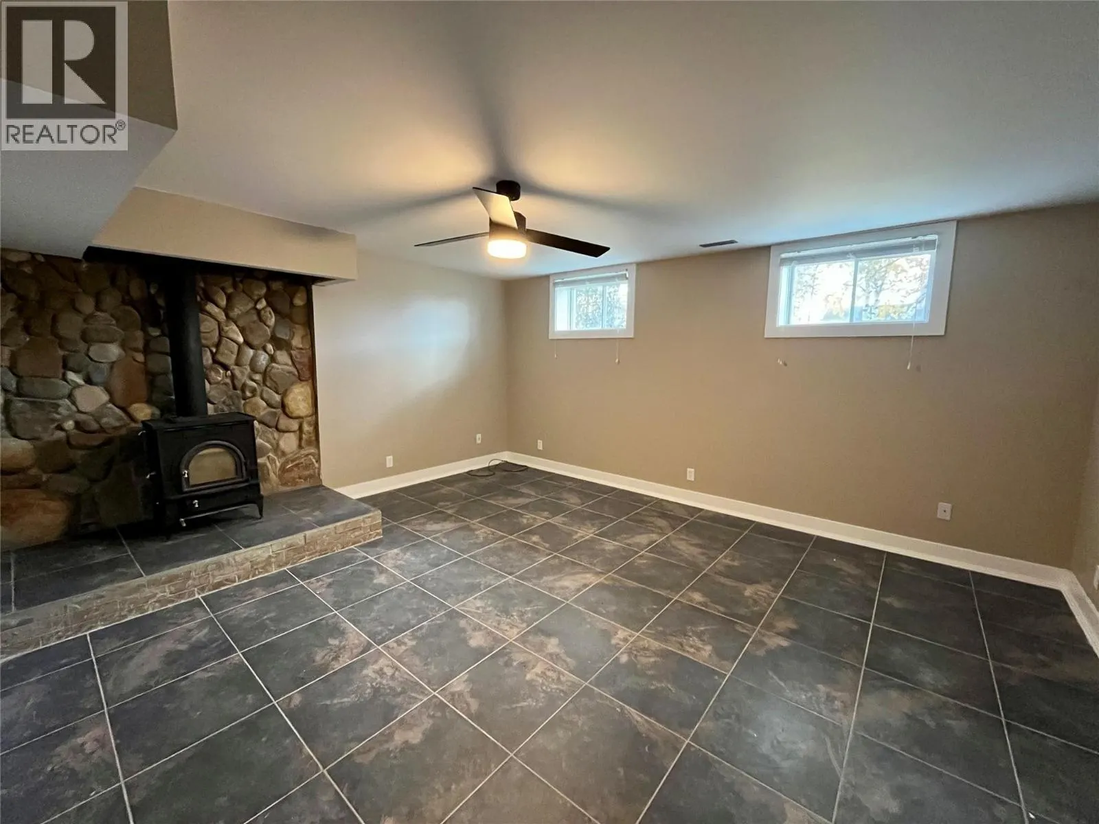 148 Gwillim Crescent