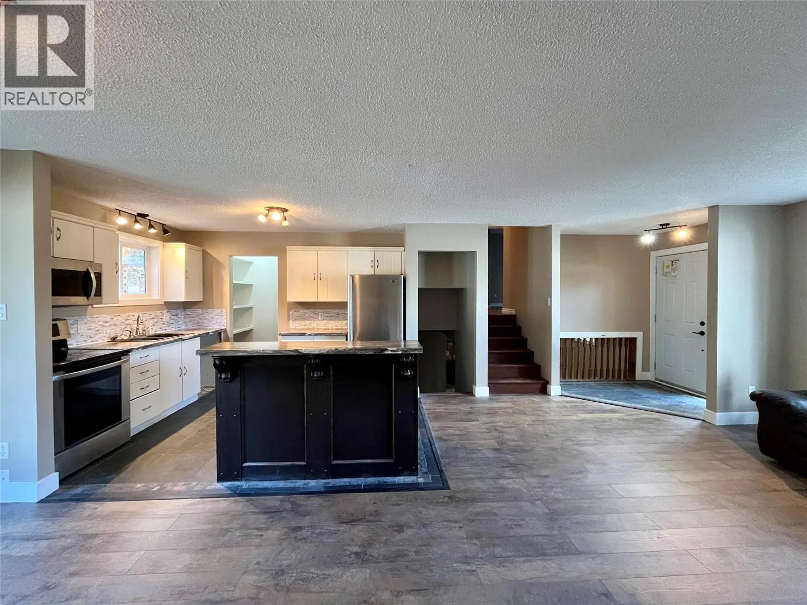 148 Gwillim Crescent