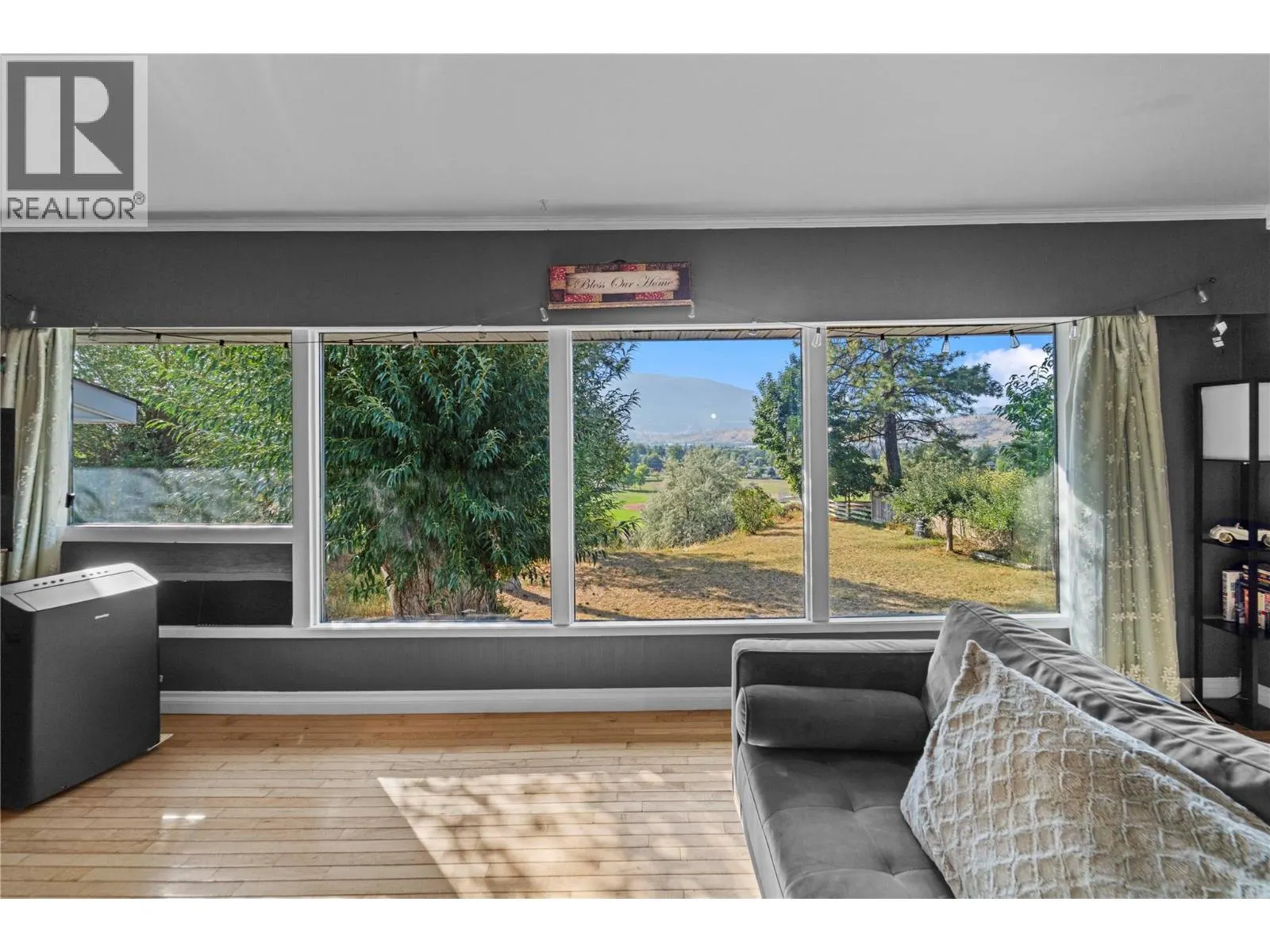 1938 PARKER Drive