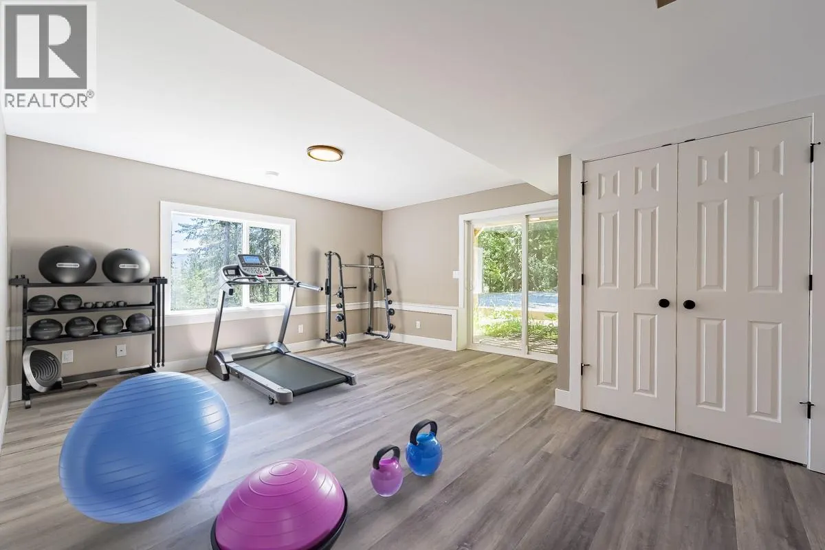 7430 Crowfoot Drive
