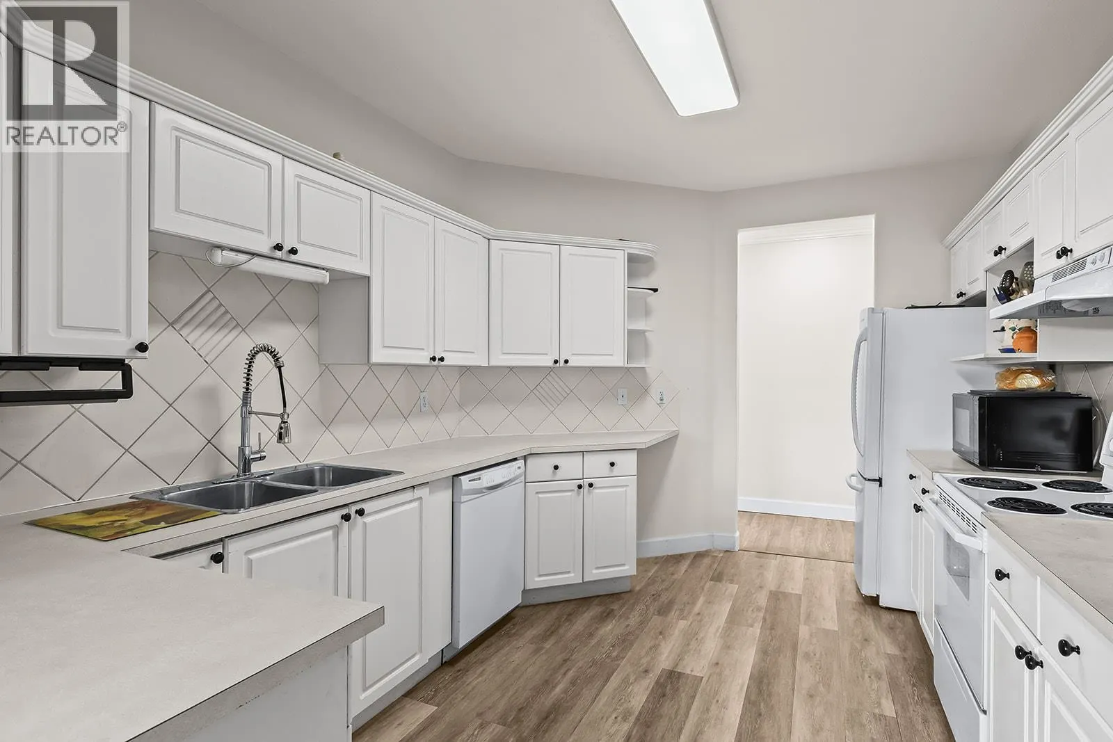 1940 Richter Street Unit# 203