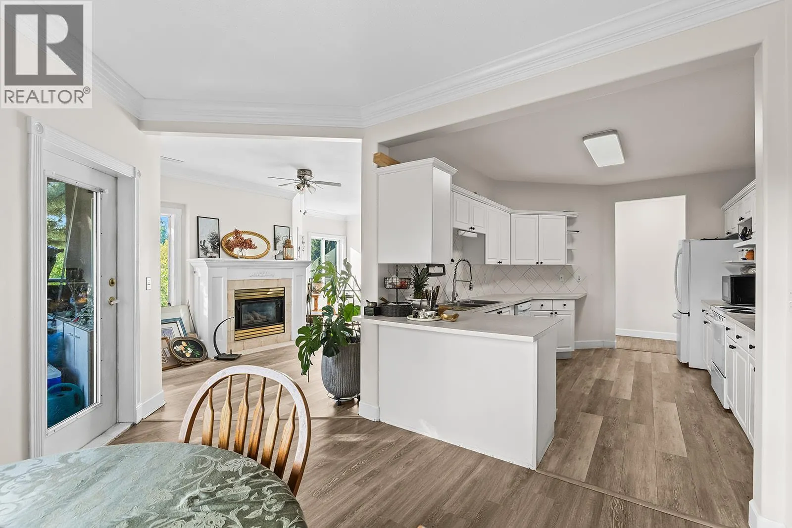 1940 Richter Street Unit# 203