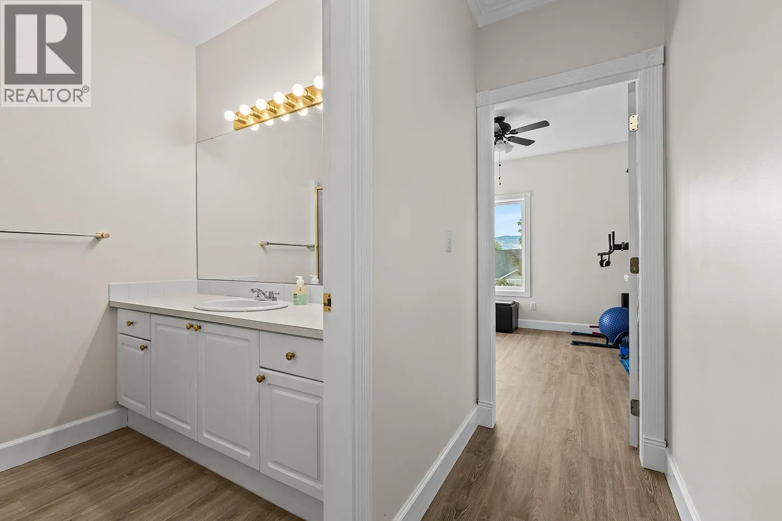 1940 Richter Street Unit# 203