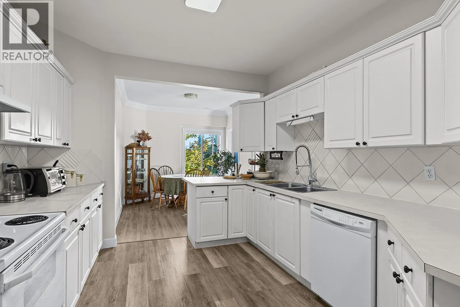 1940 Richter Street Unit# 203