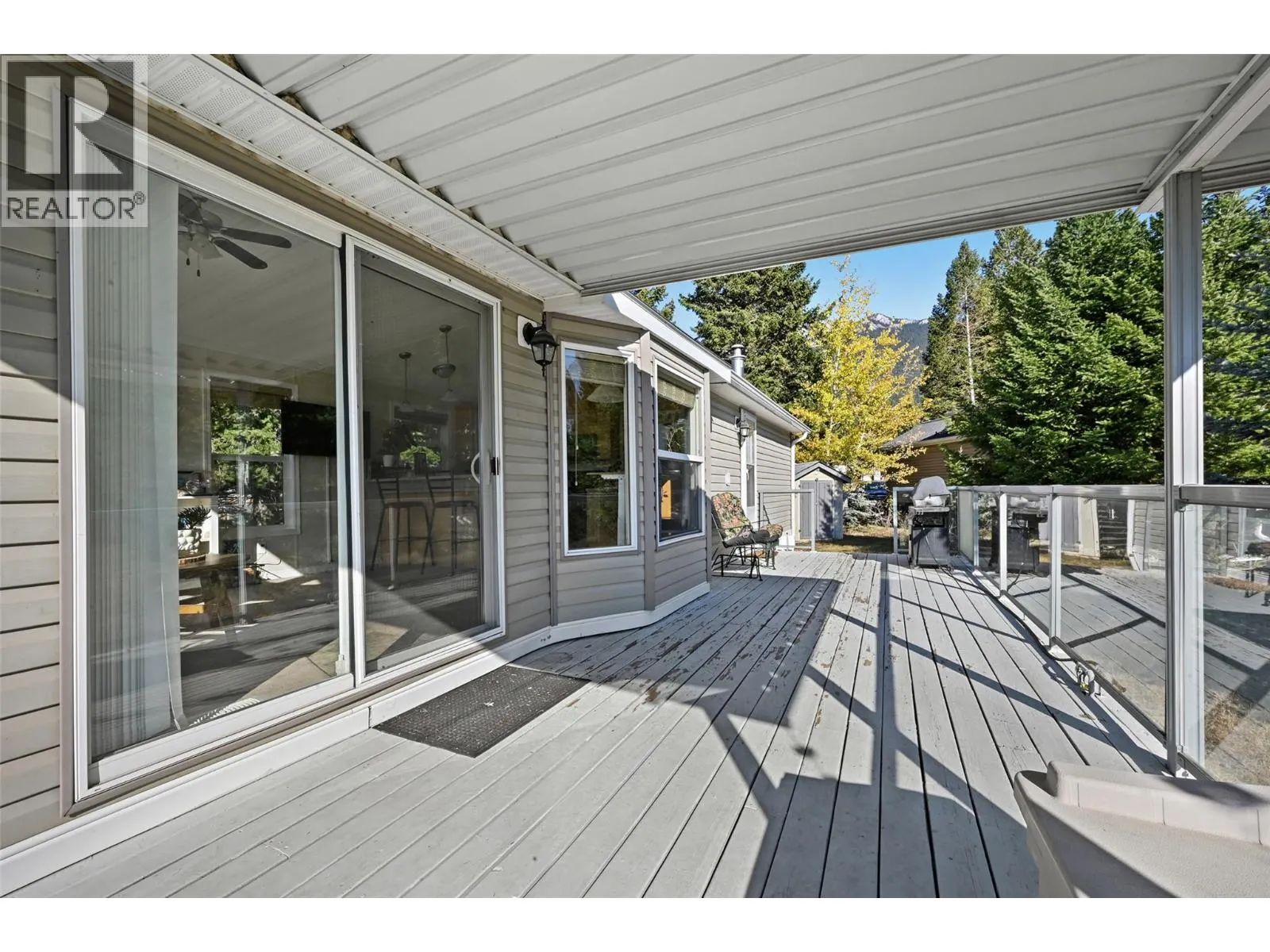 4877 LYNX Drive