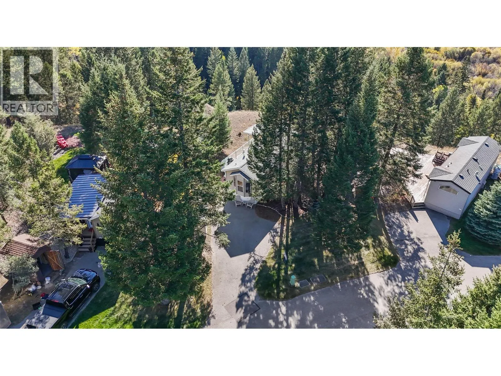 4877 LYNX Drive
