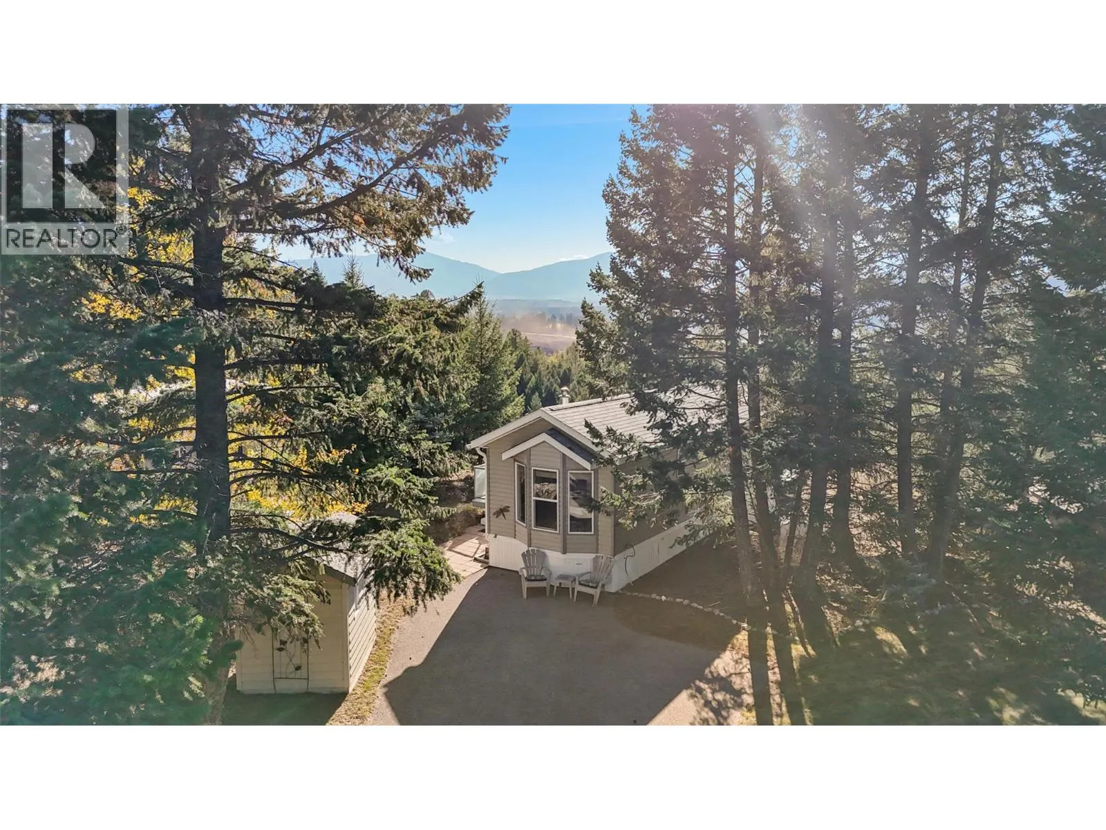 4877 LYNX Drive