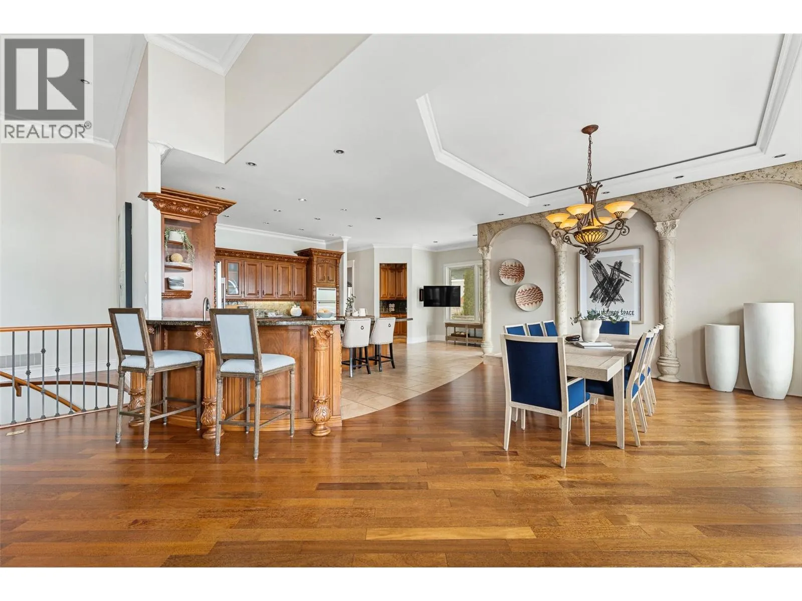 2543 Lucinde Road