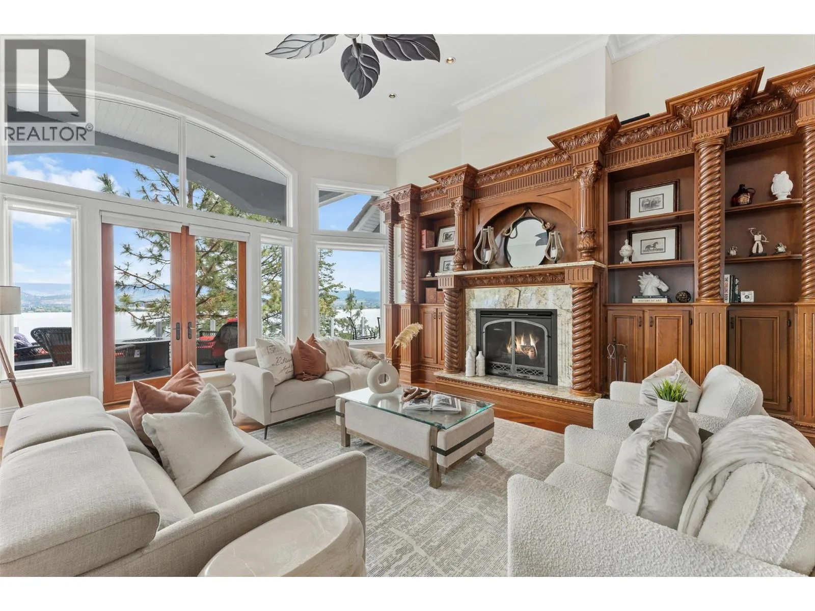 2543 Lucinde Road