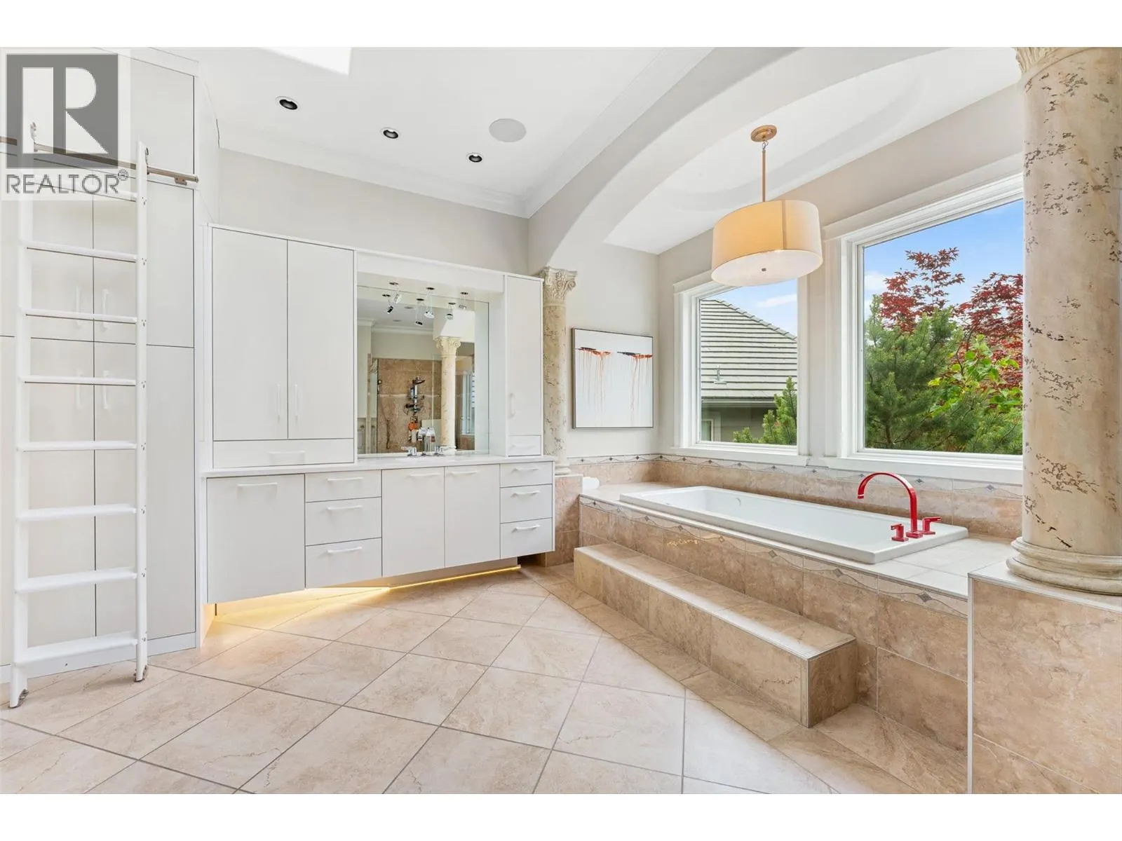 2543 Lucinde Road