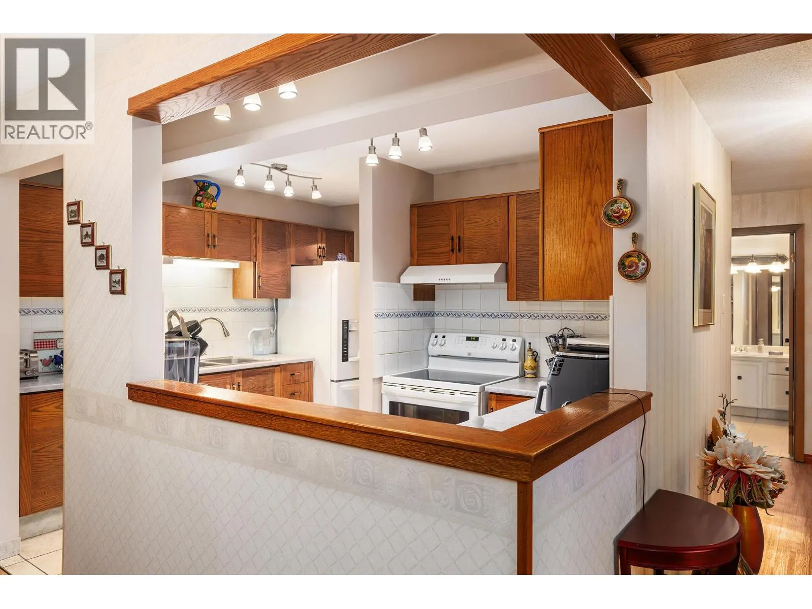 1075 Bernard Avenue Unit# 301
