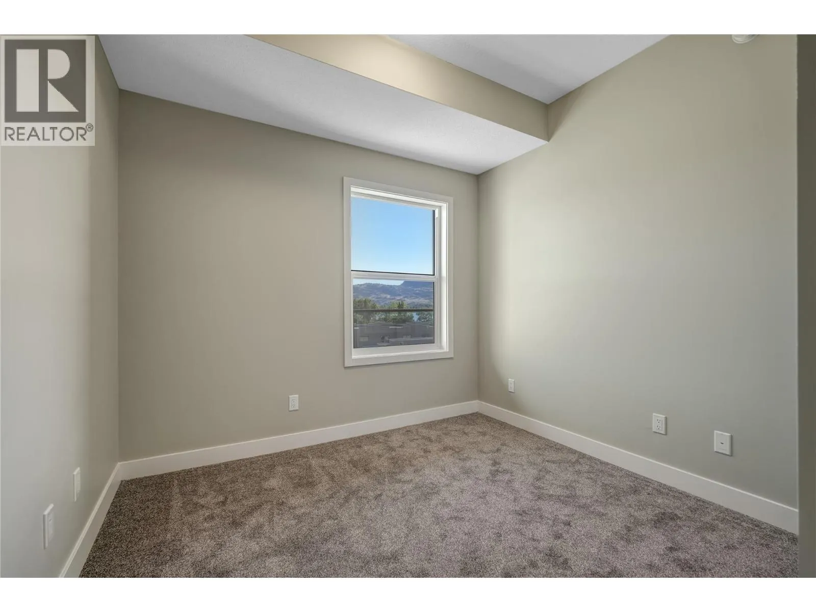 5620 51st Street Unit# 404