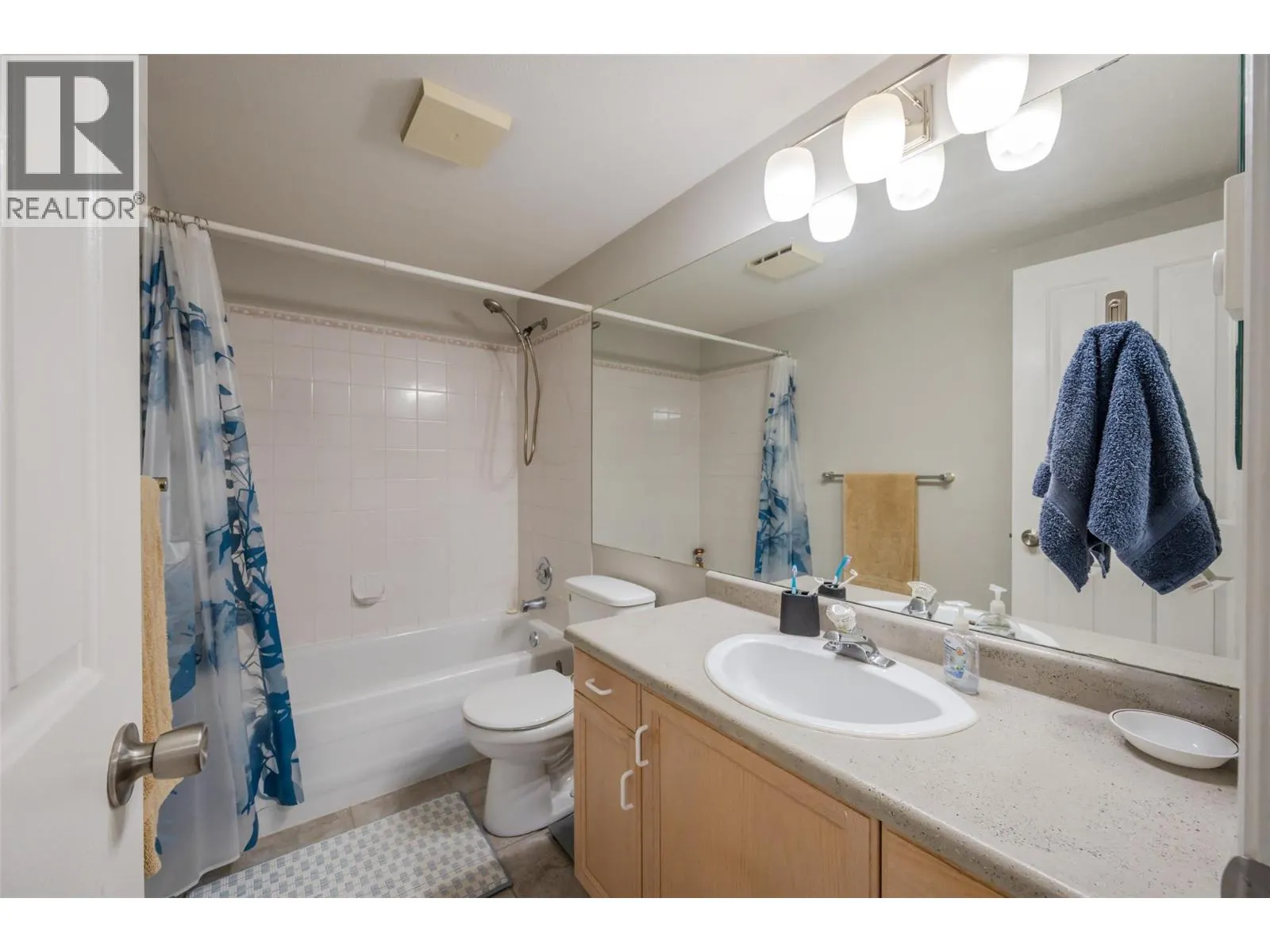 8907 Pineo Court Unit# 108