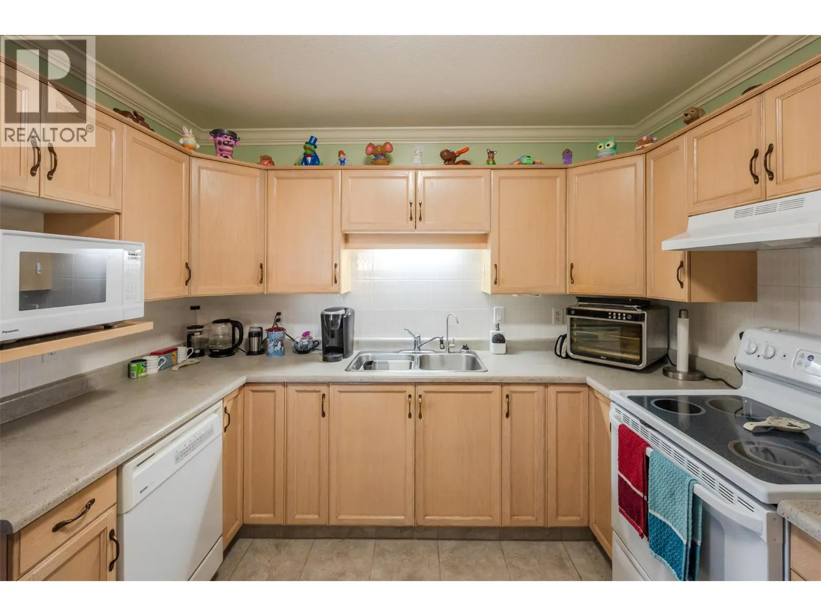 8907 Pineo Court Unit# 108