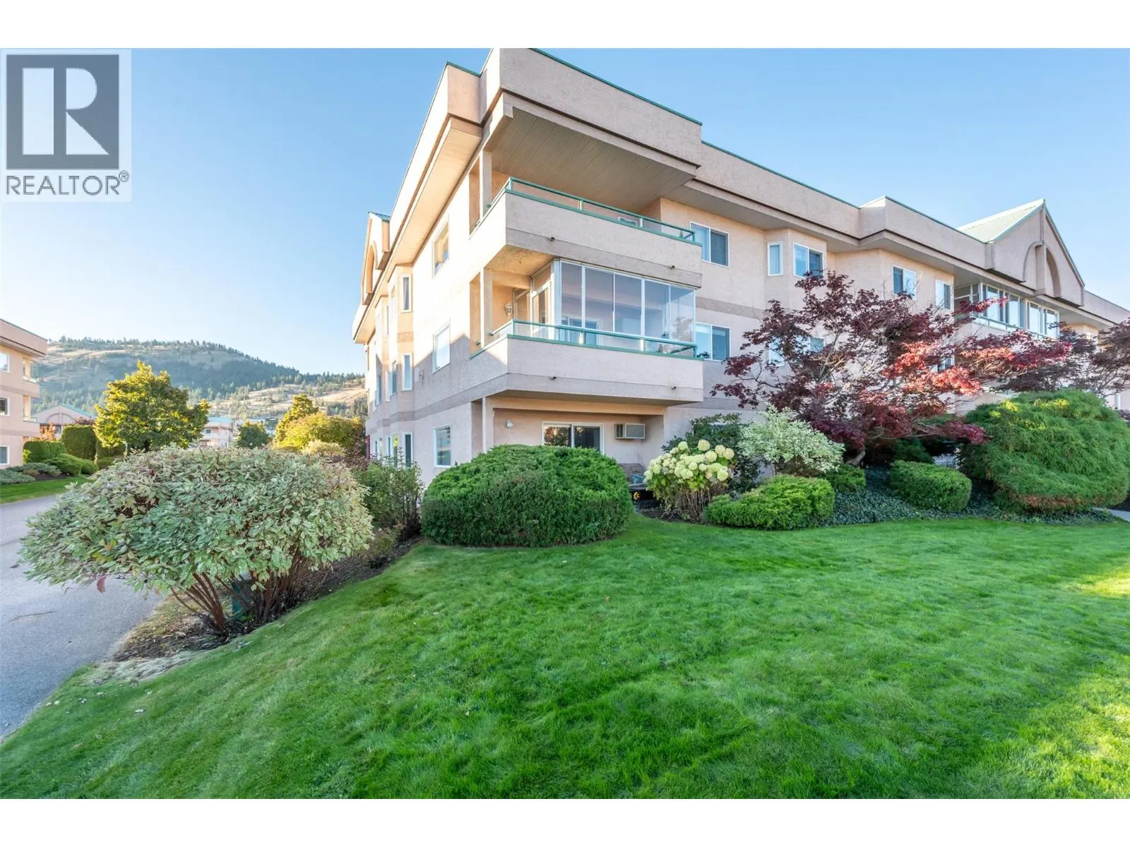 8907 Pineo Court Unit# 108