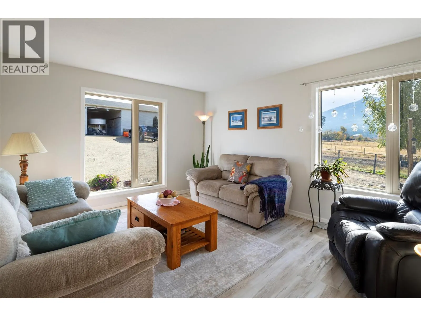 5432 Rochdell Road