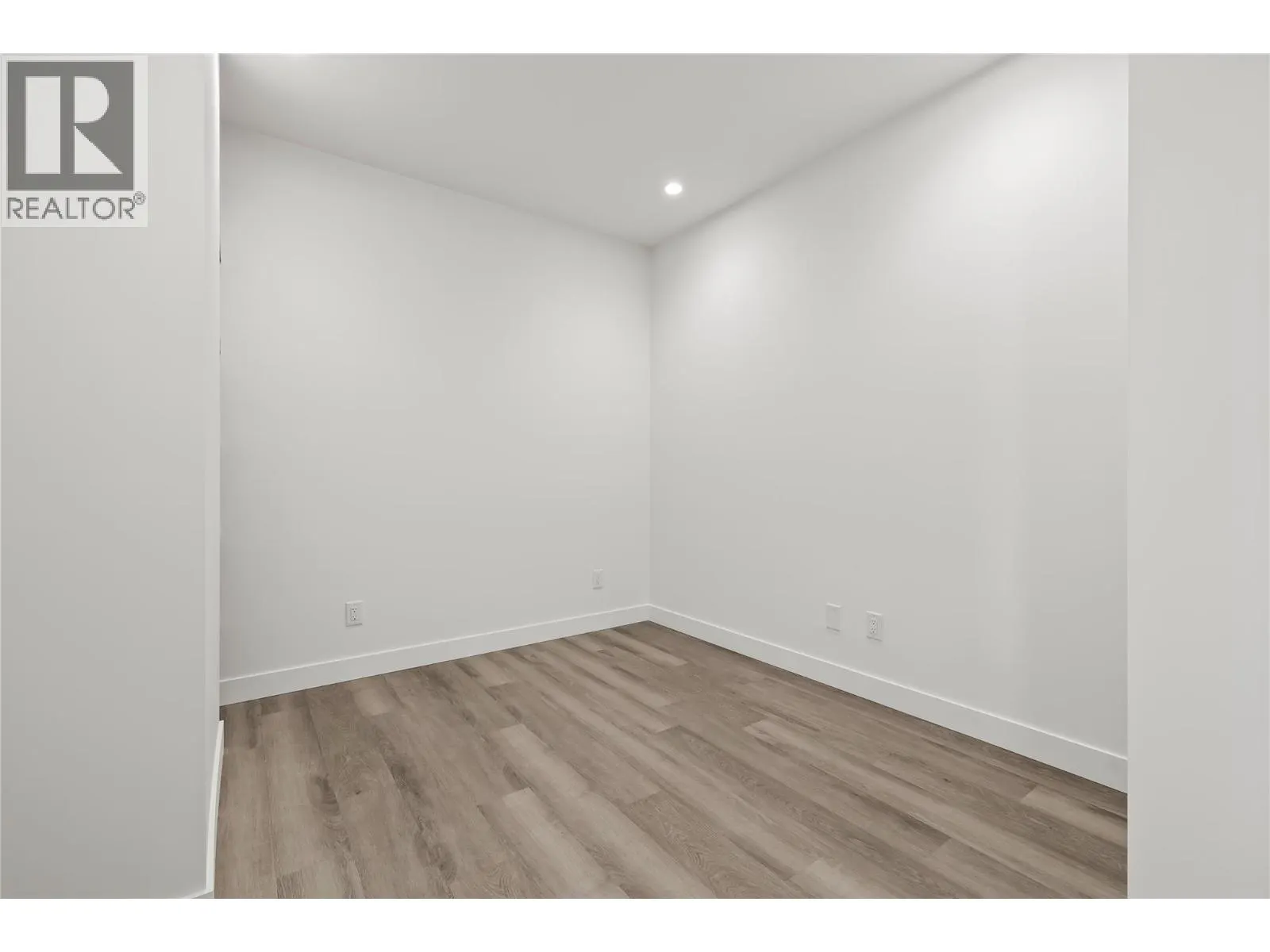 3340 Lakeshore Drive Unit# 306