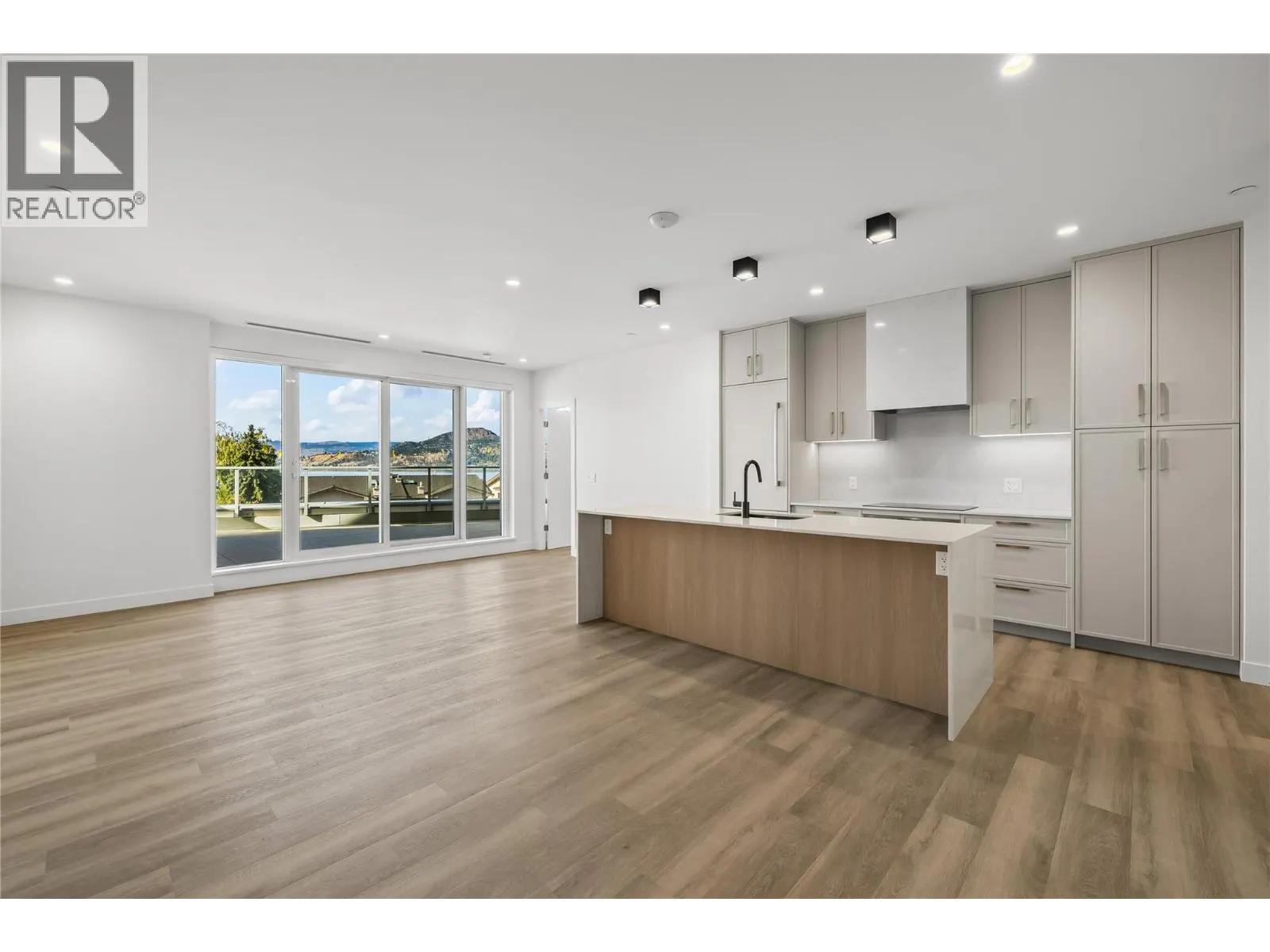 3340 Lakeshore Drive Unit# 306