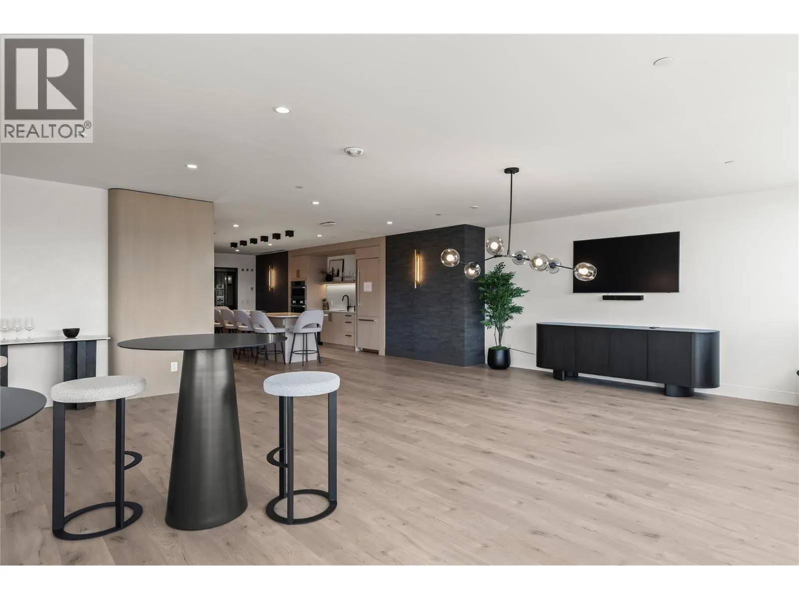 3340 Lakeshore Drive Unit# 306