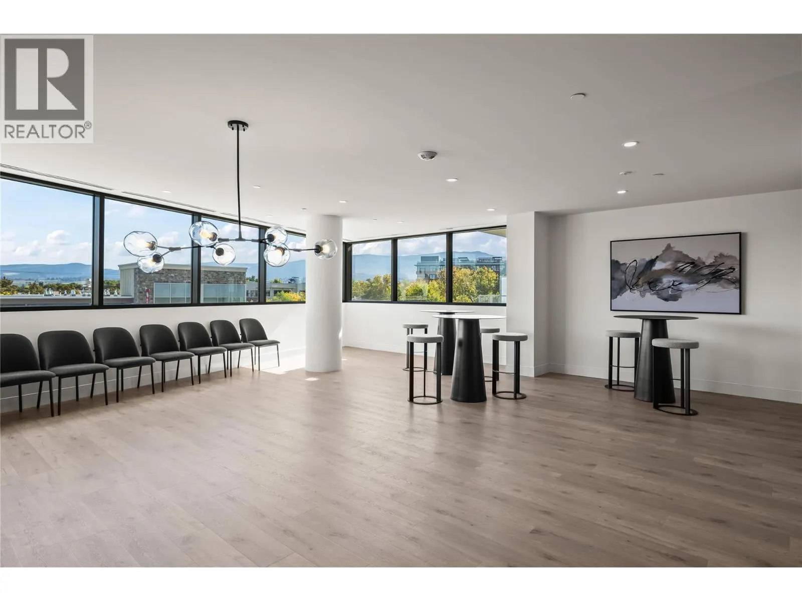 3340 Lakeshore Drive Unit# 306