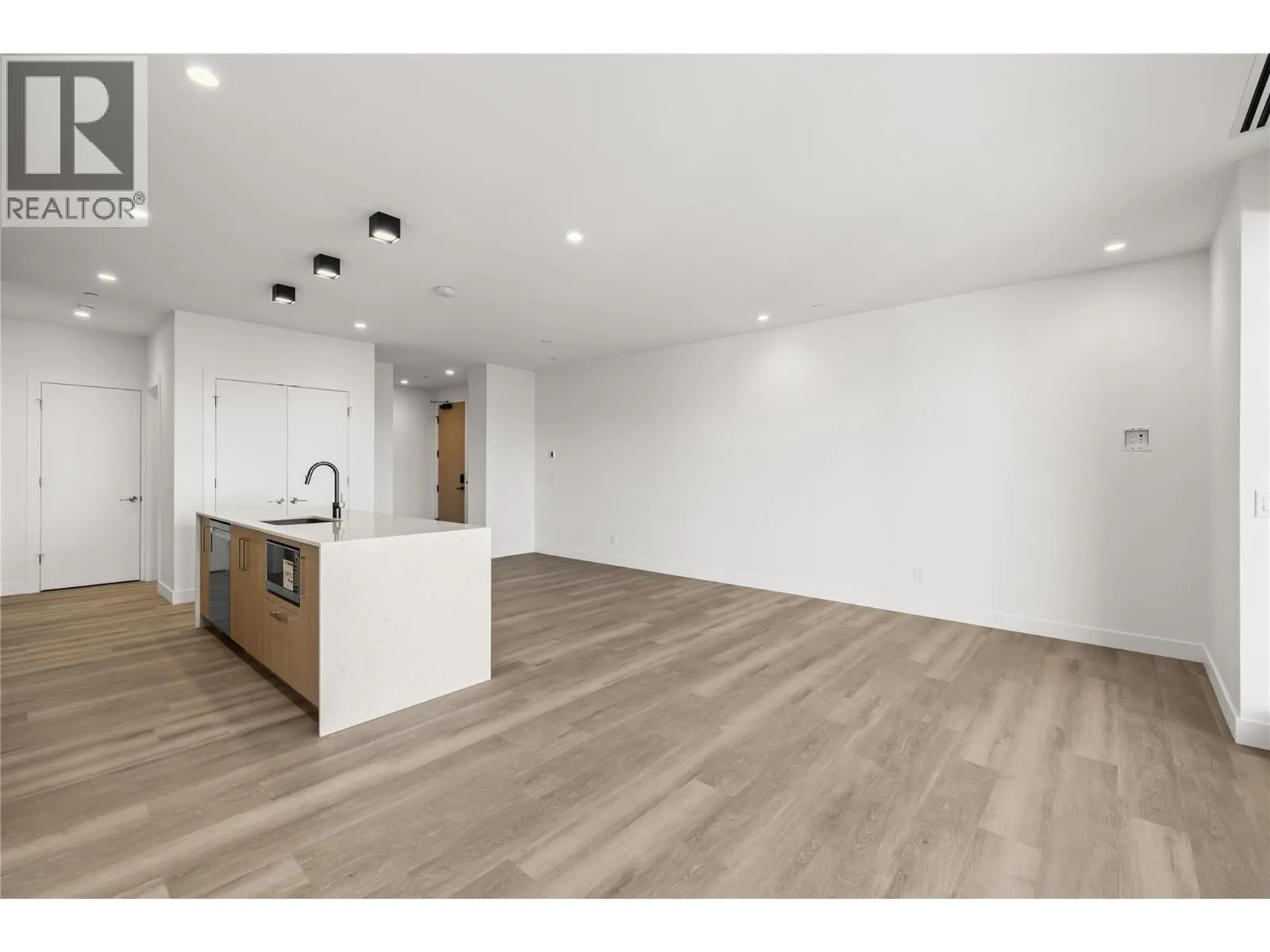 3340 Lakeshore Drive Unit# 306