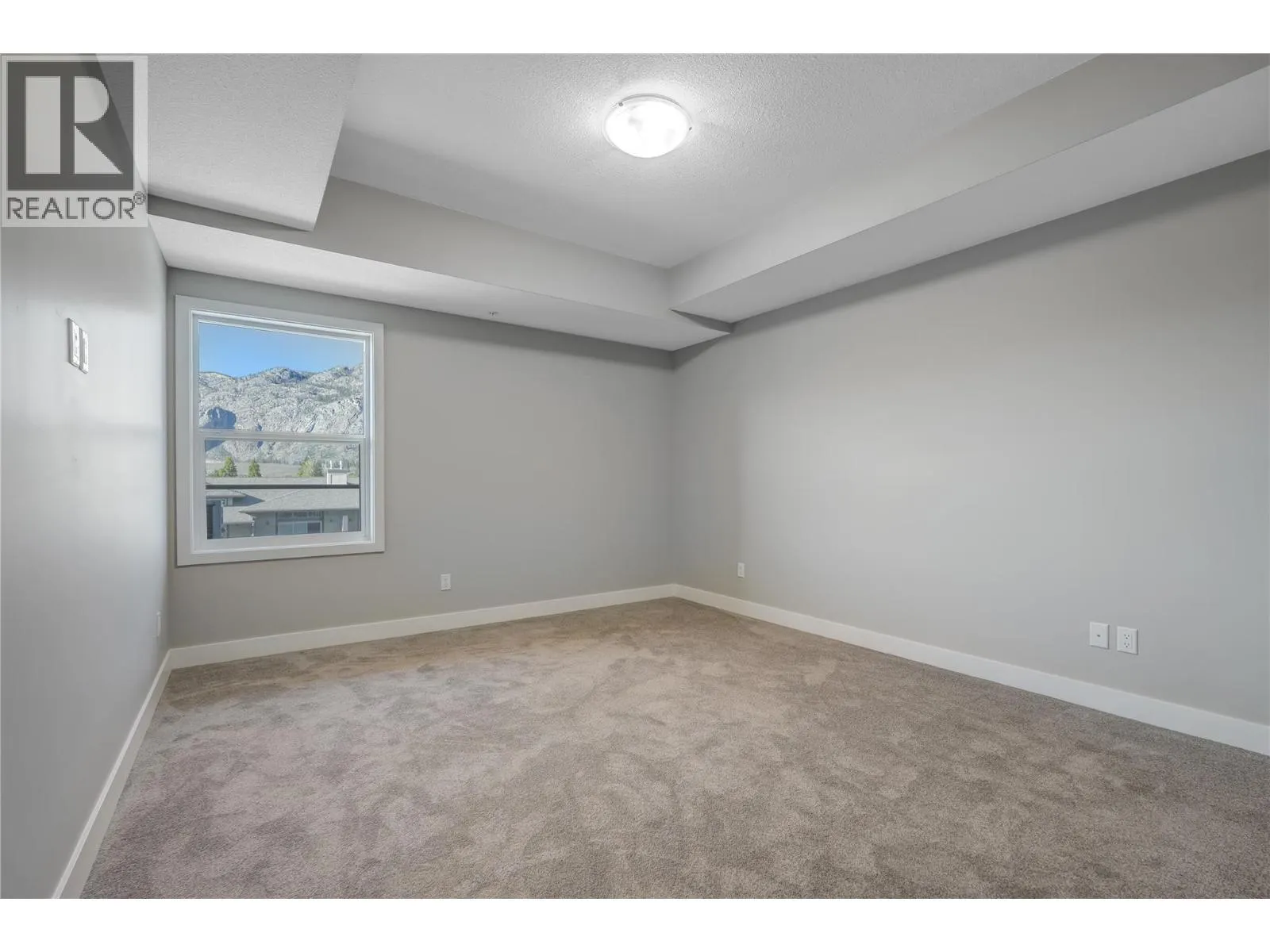5640 51st Street Unit# 406