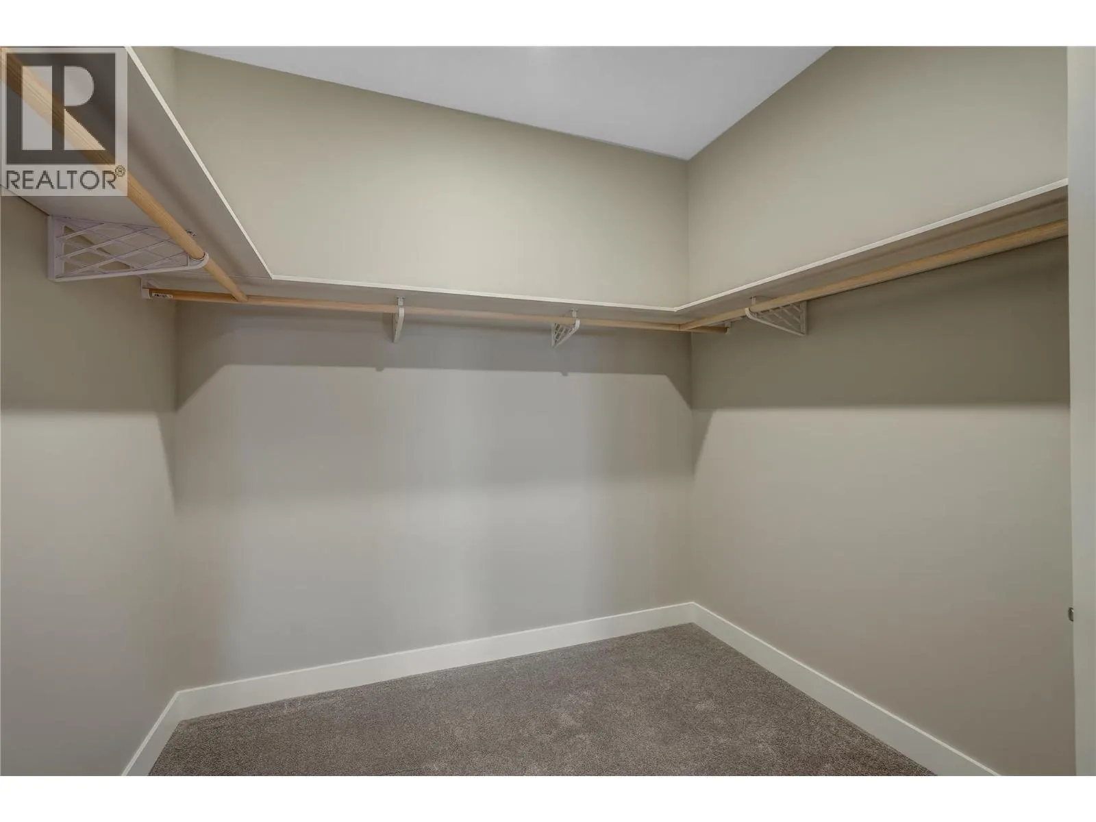 5640 51st Street Unit# 406