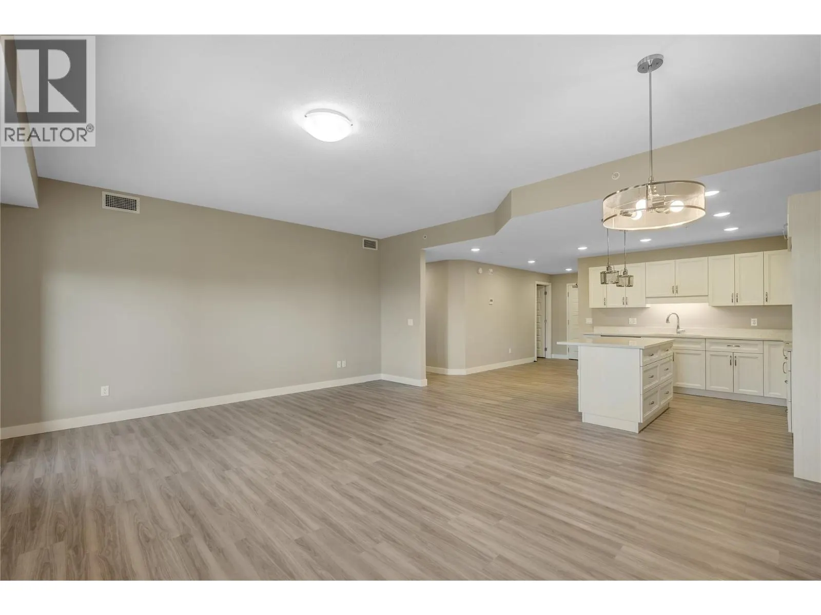 5640 51st Street Unit# 406