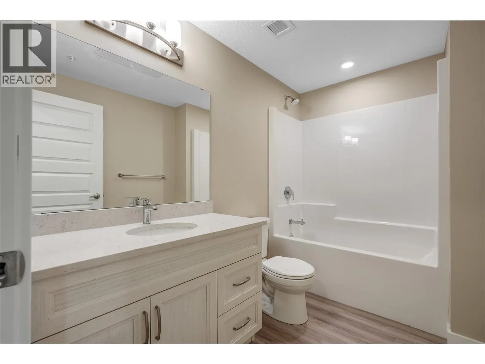 5640 51st Street Unit# 406
