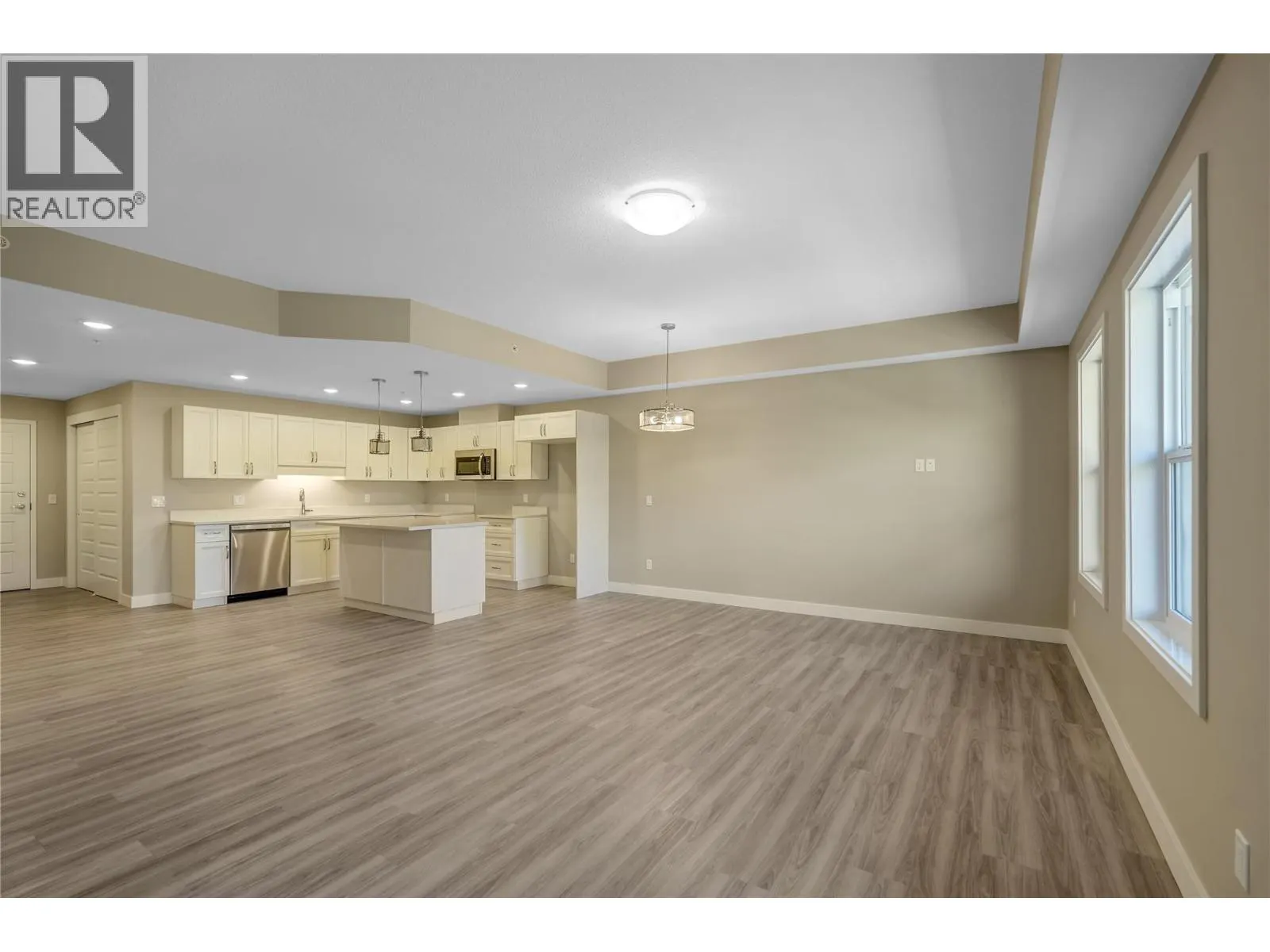 5640 51st Street Unit# 406