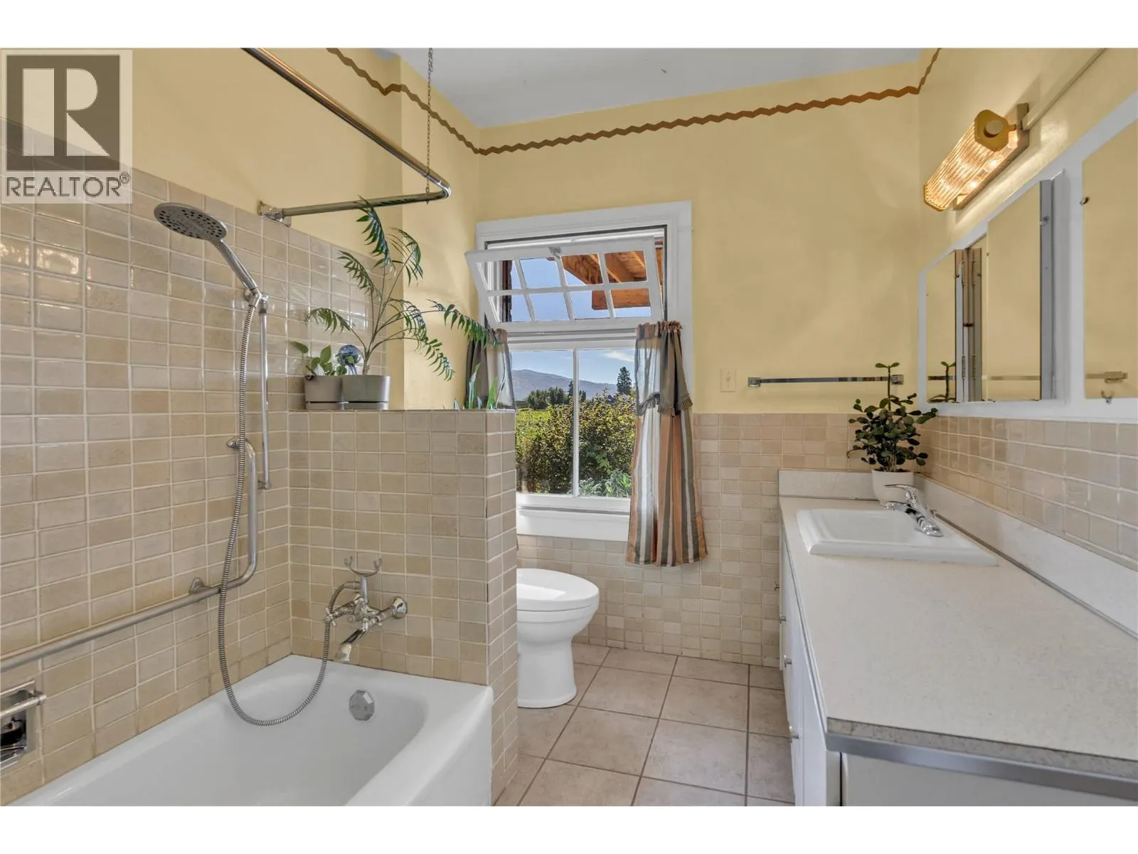 235 Middle Bench Road N