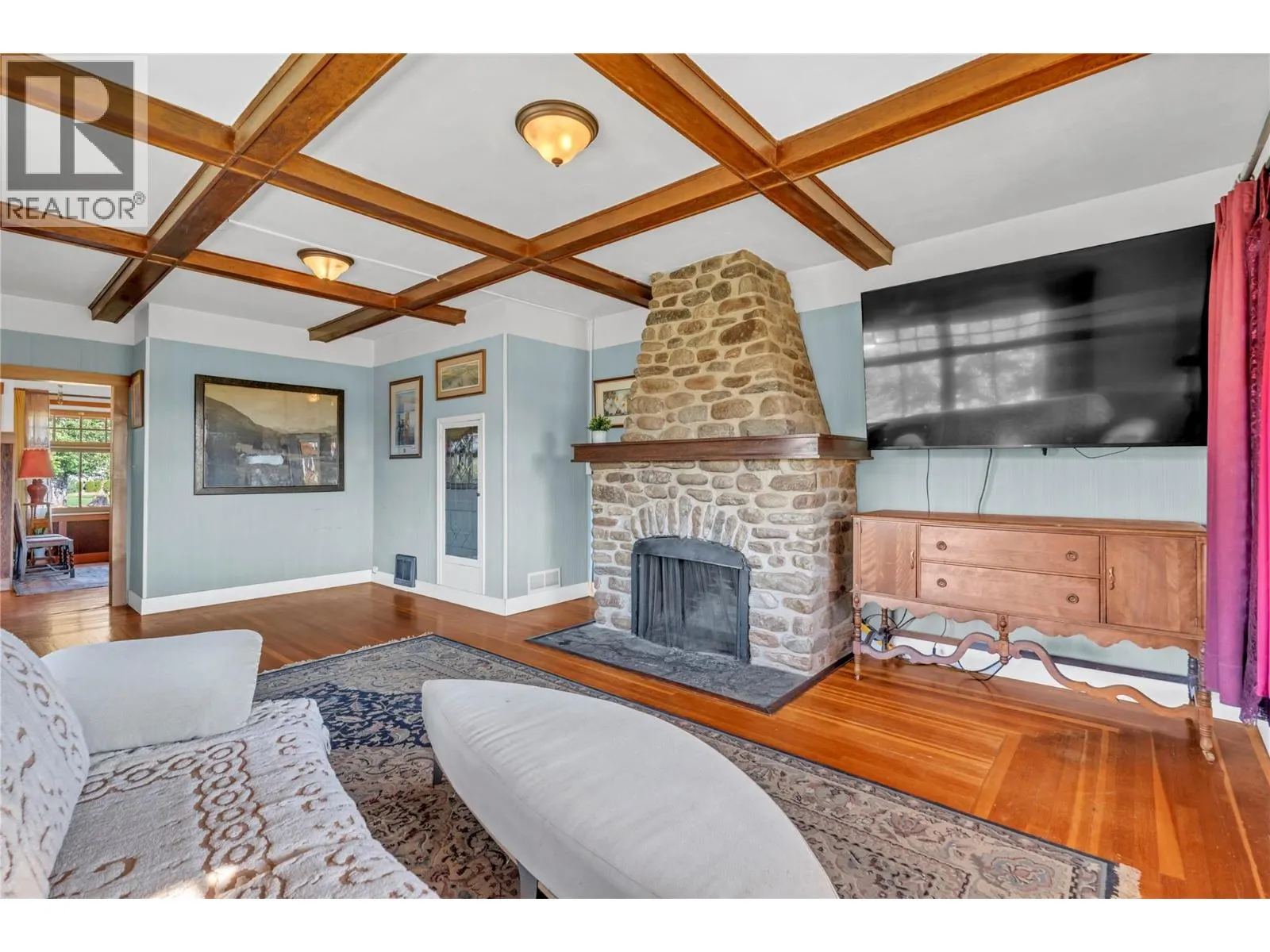 235 Middle Bench Road N