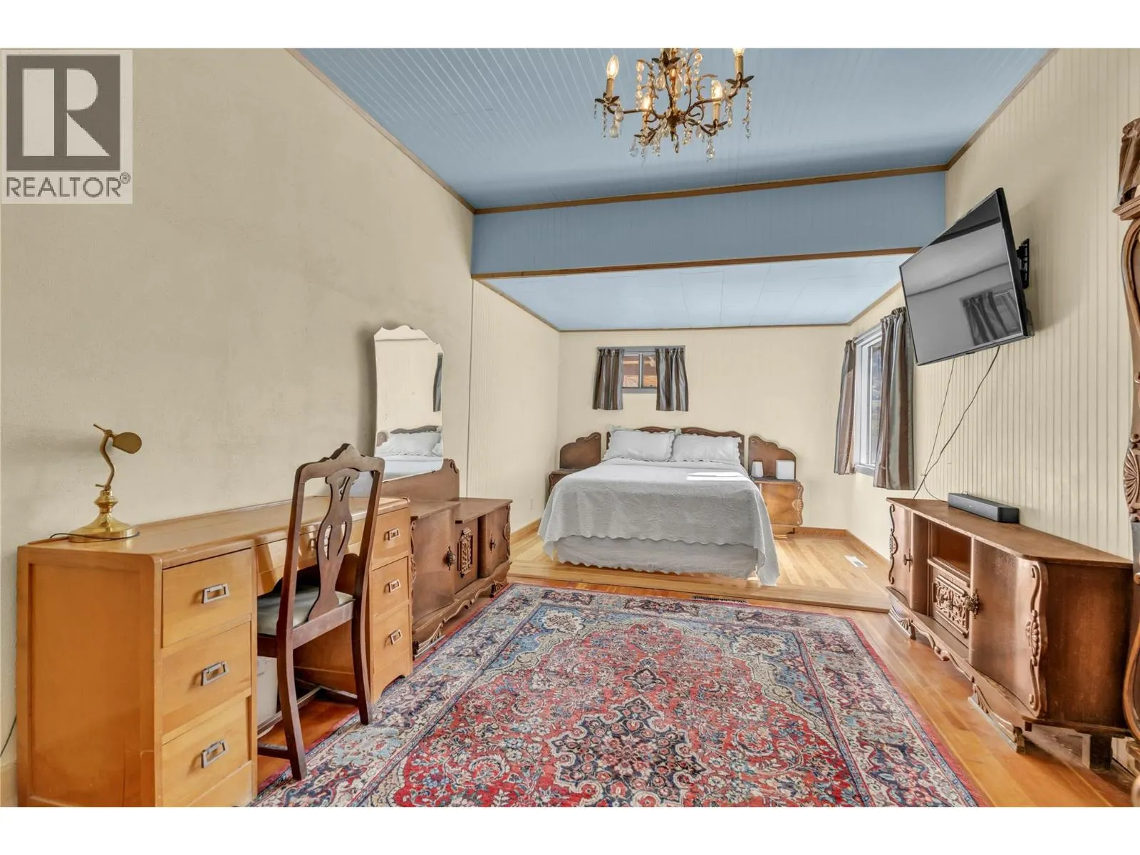 235 Middle Bench Road N