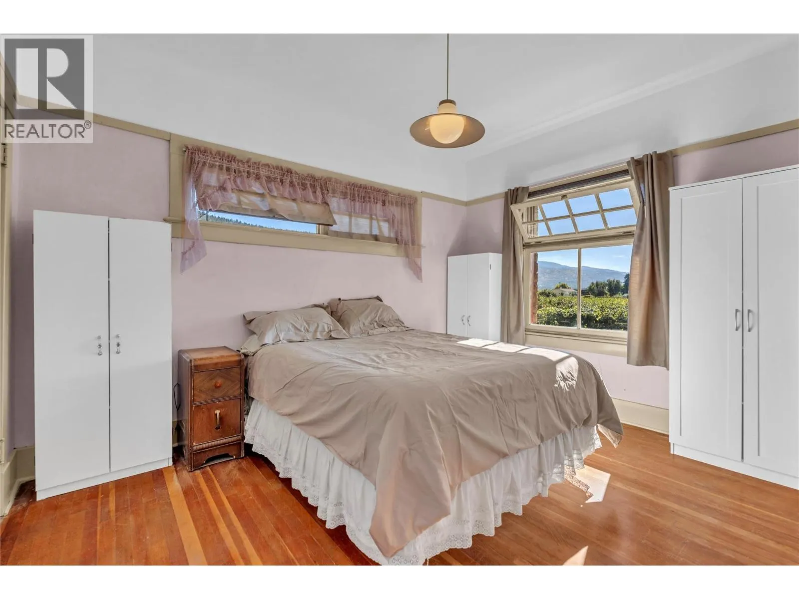 235 Middle Bench Road N