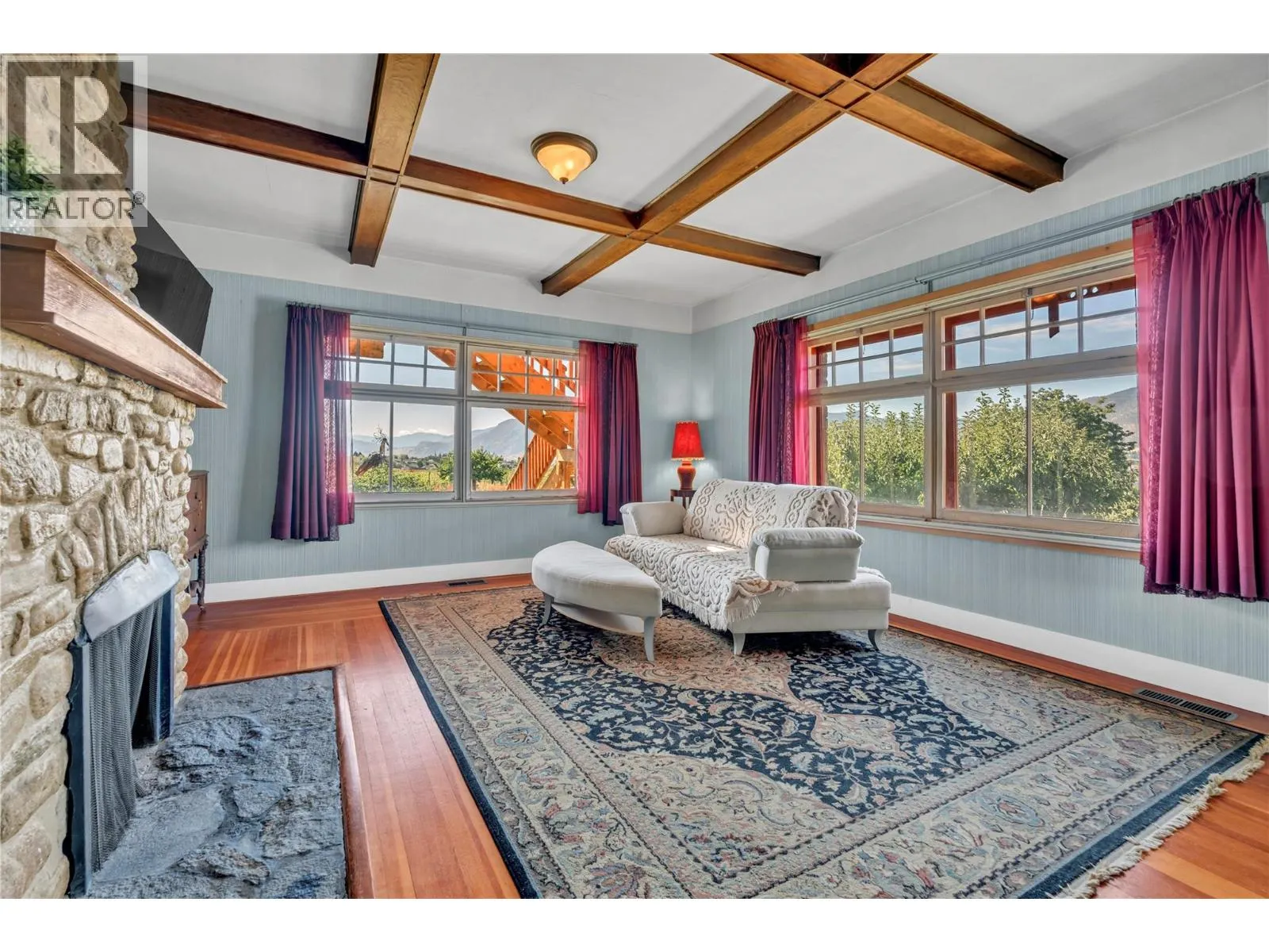 235 Middle Bench Road N