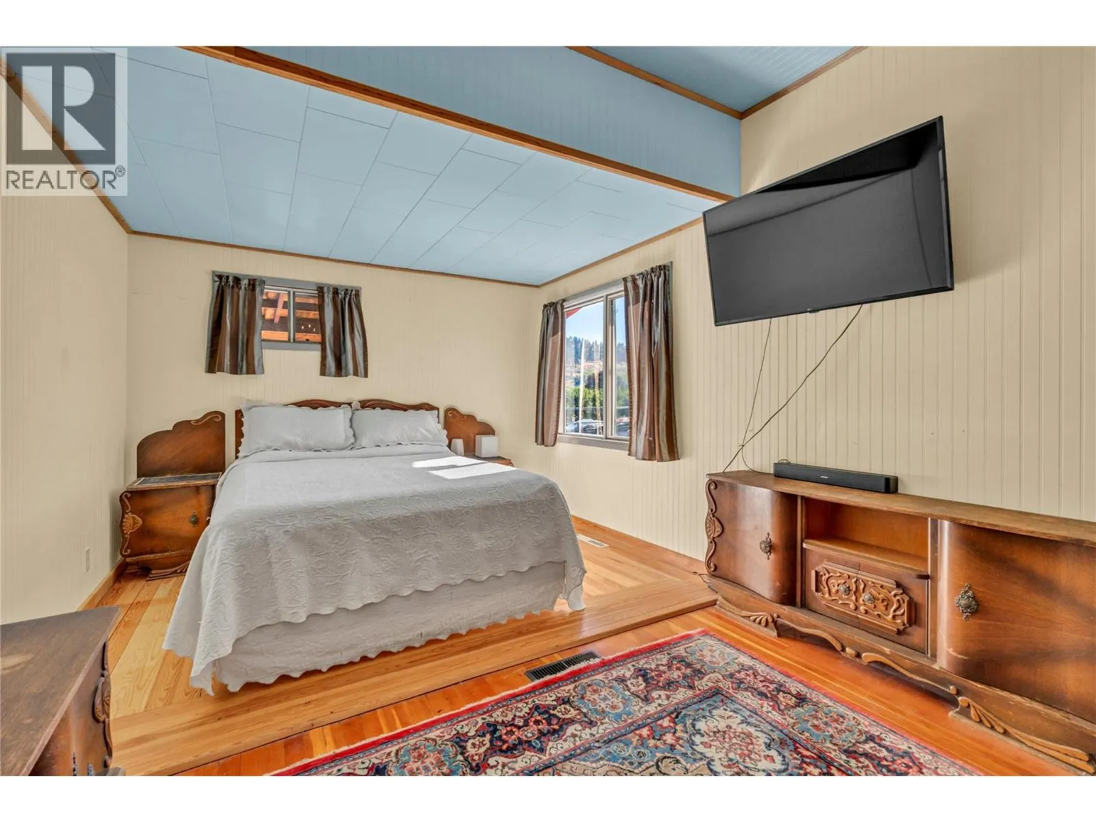 235 Middle Bench Road N