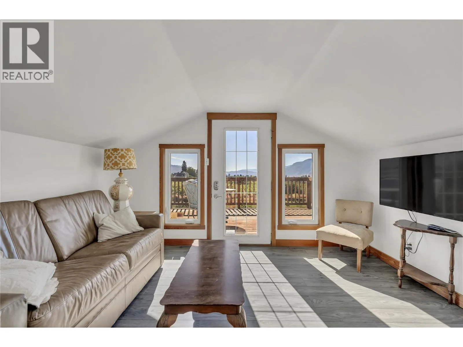 235 Middle Bench Road N