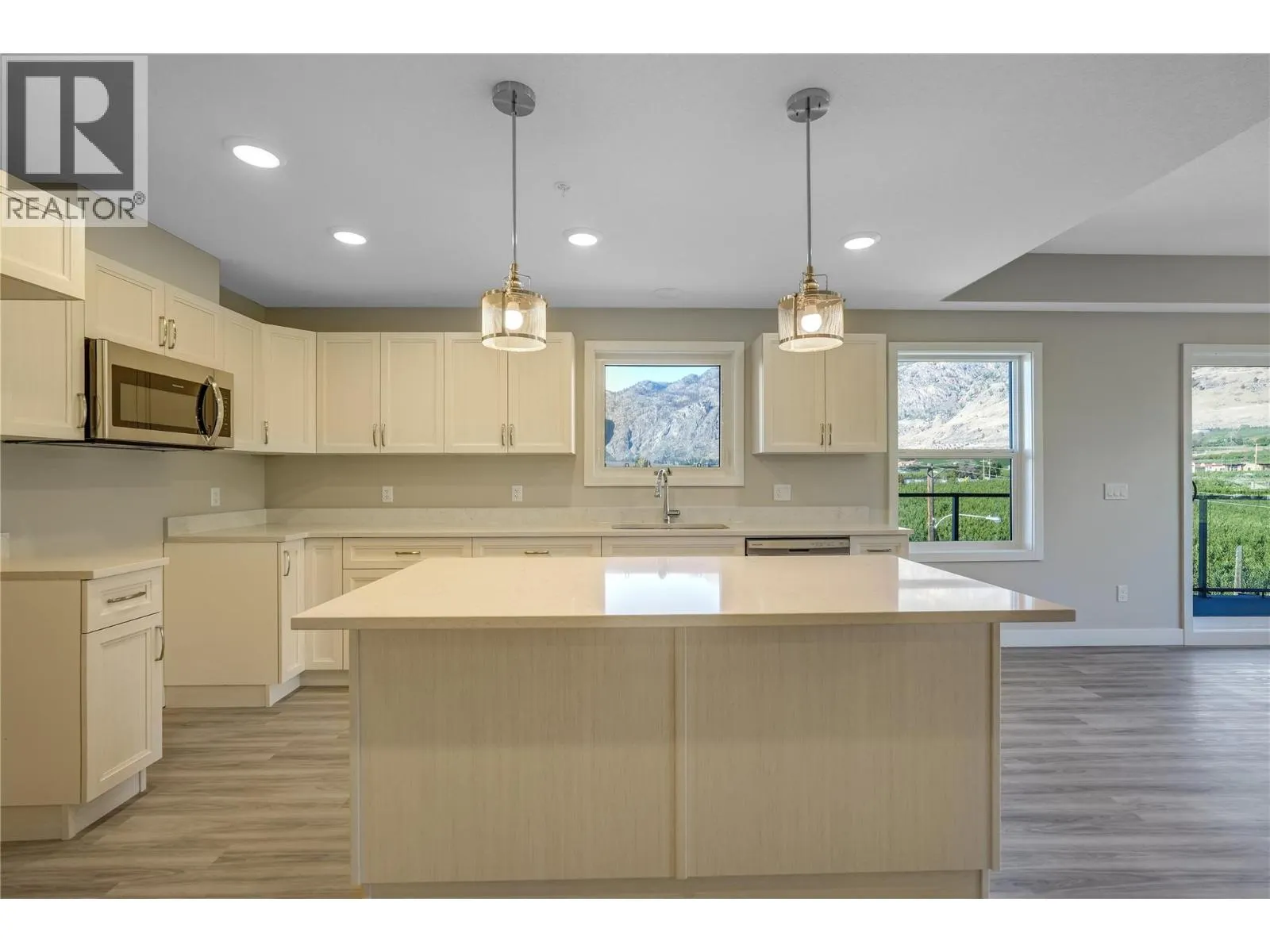 5640 51st Street Unit# 407