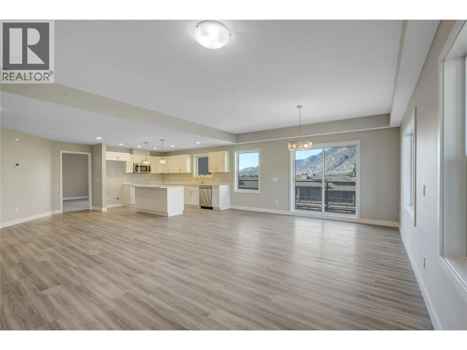 5640 51st Street Unit# 407