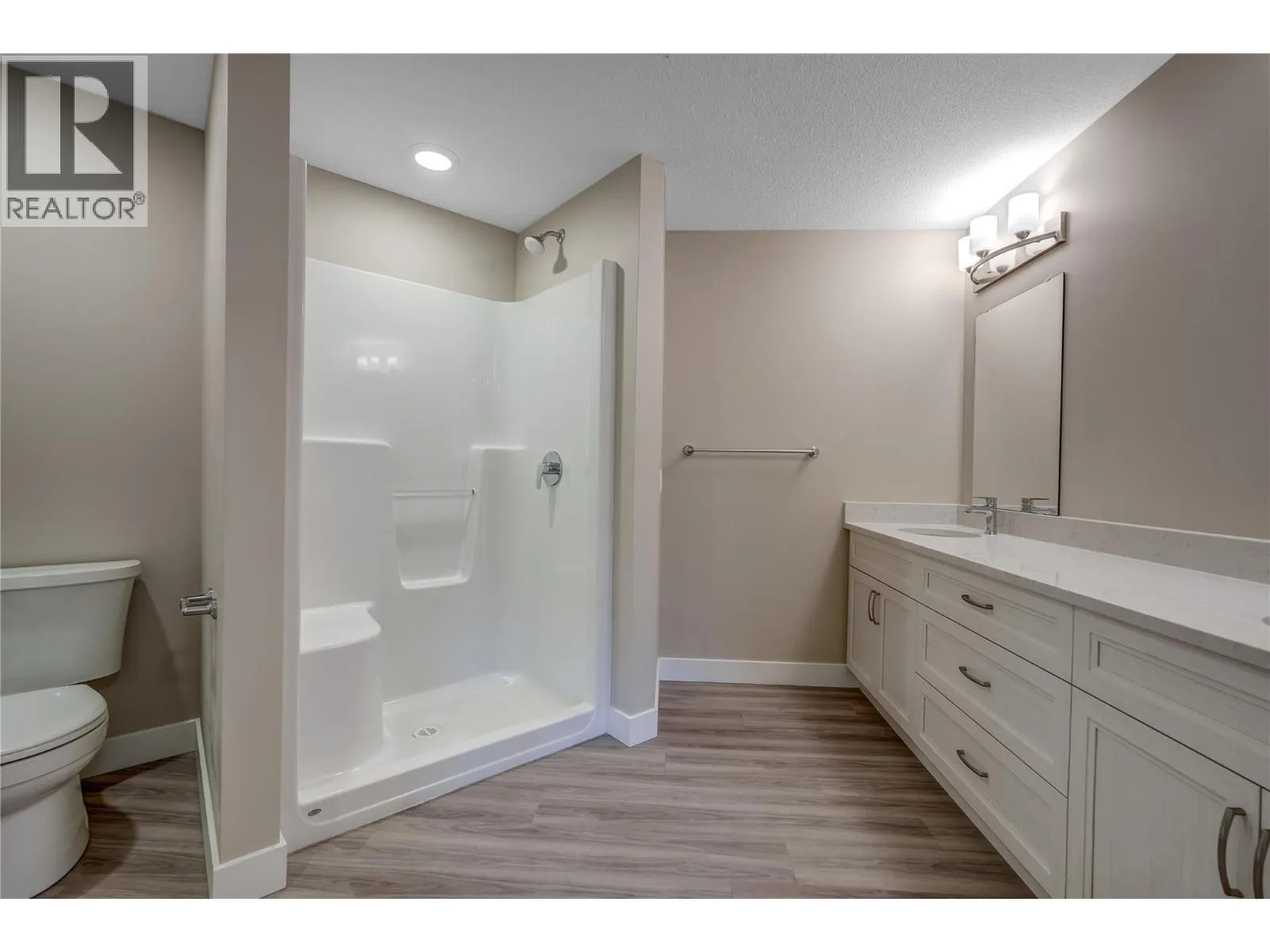 5640 51st Street Unit# 407