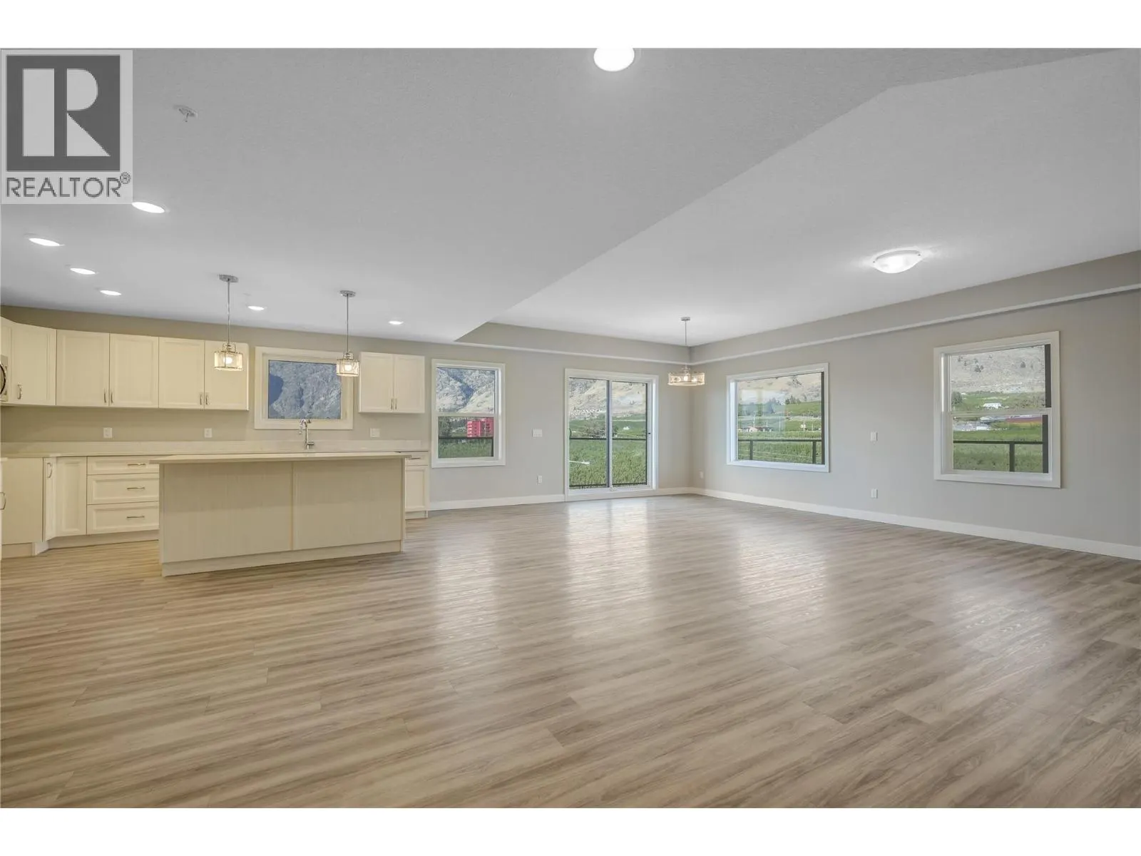 5640 51st Street Unit# 407