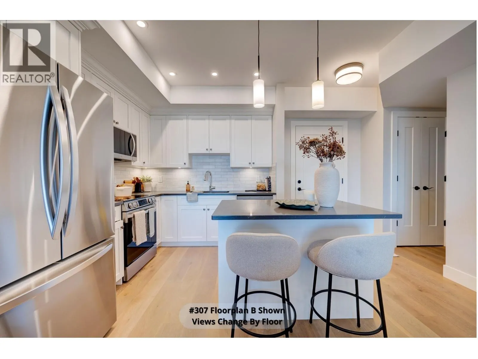 2171 Van Horne Drive Unit# 202
