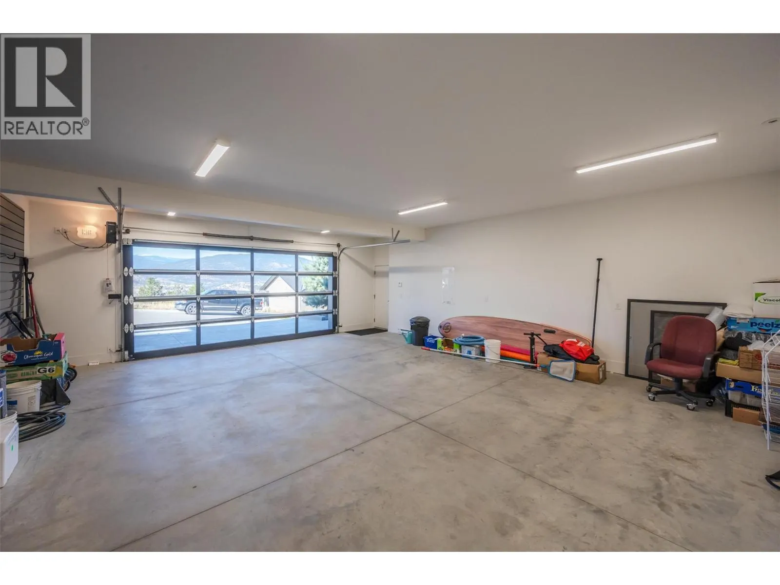 2776 Hawthorn Drive