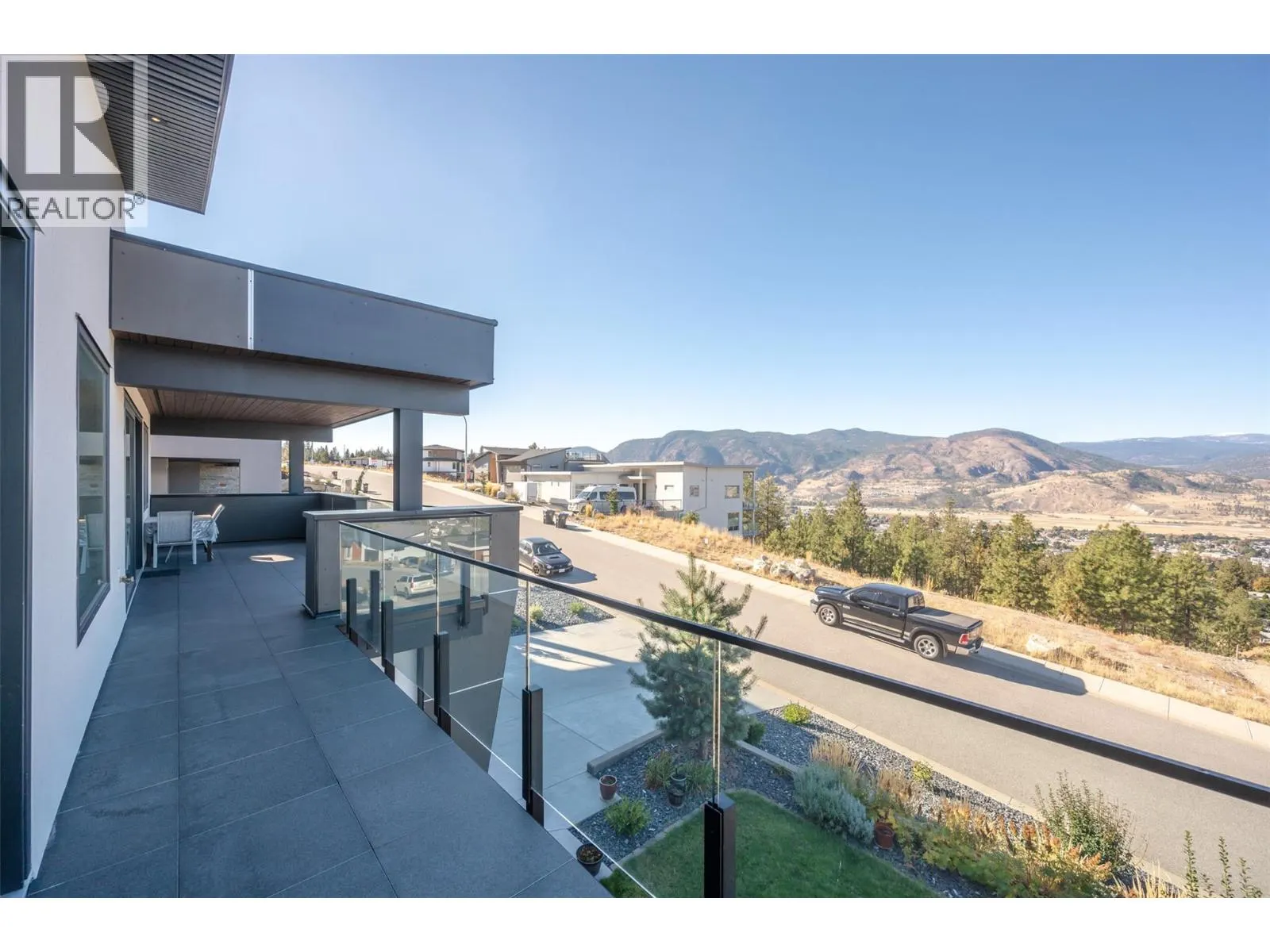 2776 Hawthorn Drive