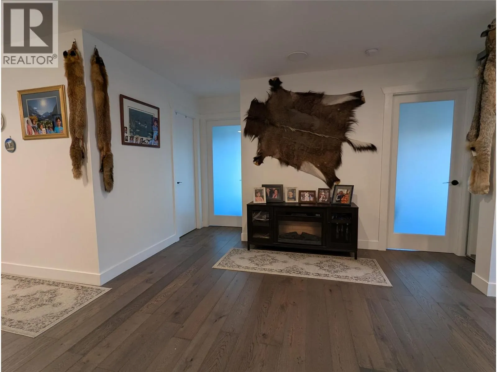 1915 Pacific Court Unit# 401