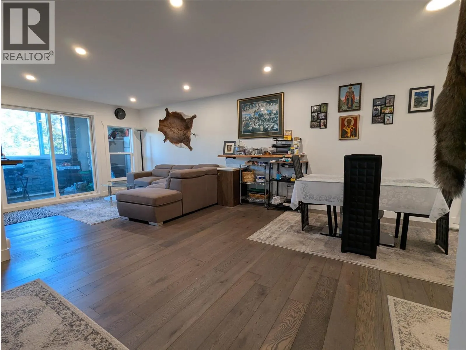 1915 Pacific Court Unit# 401