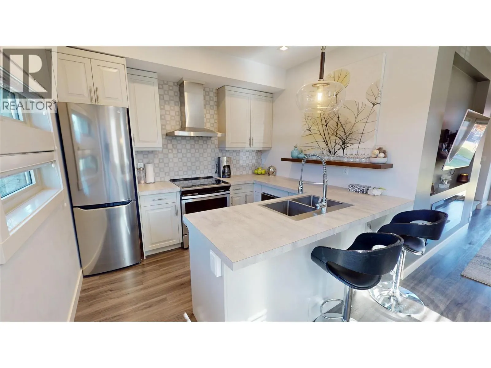 900 BIGHORN Boulevard Unit# 921