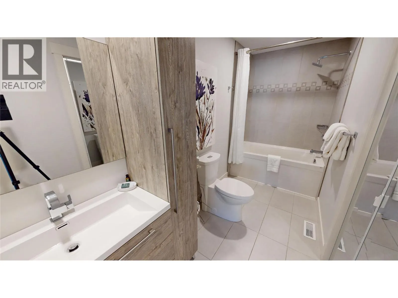 900 BIGHORN Boulevard Unit# 921